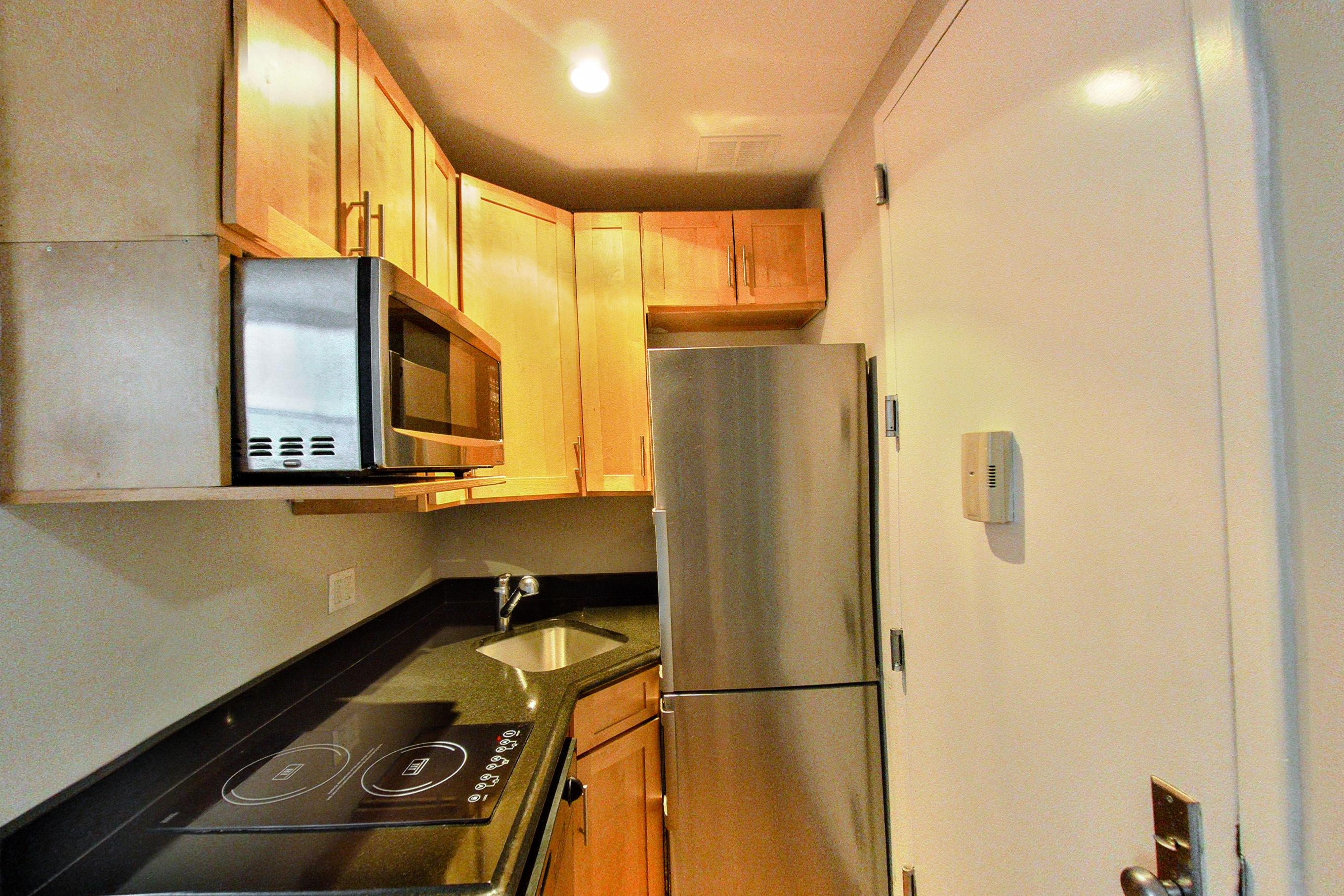 KITCHEN AND LIVING SPACE