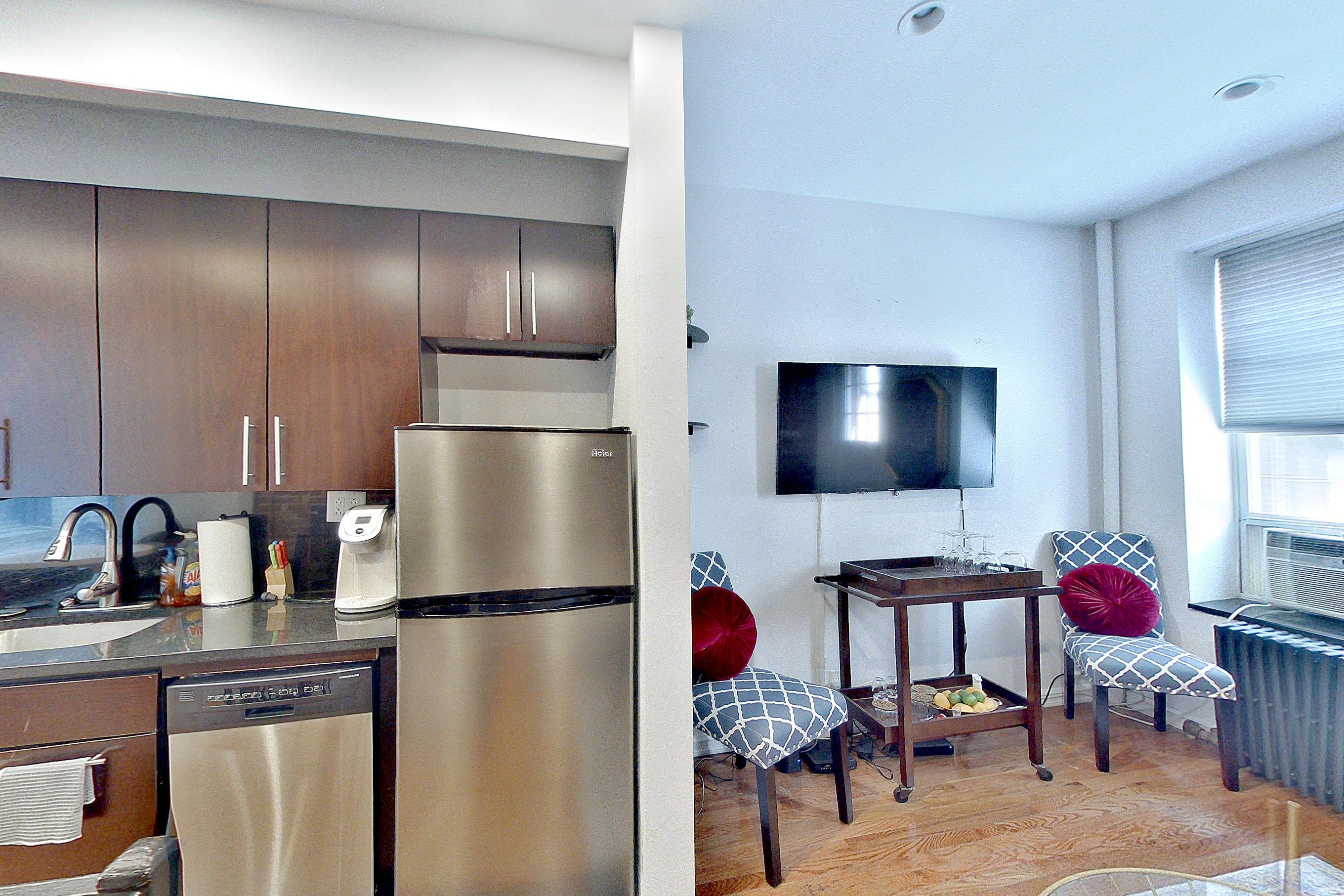 LIVING SPACE 1