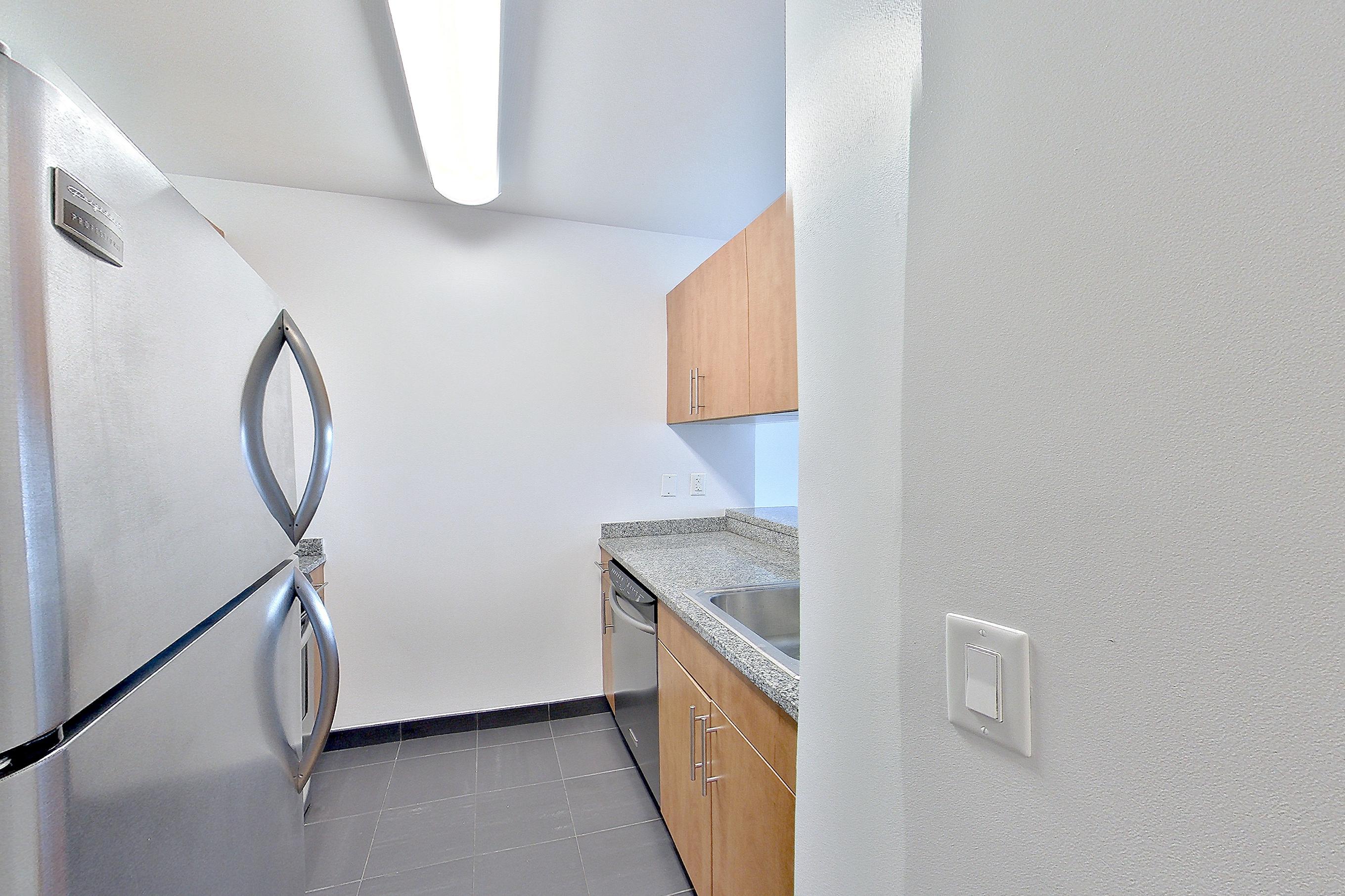 KITCHEN CLOSET