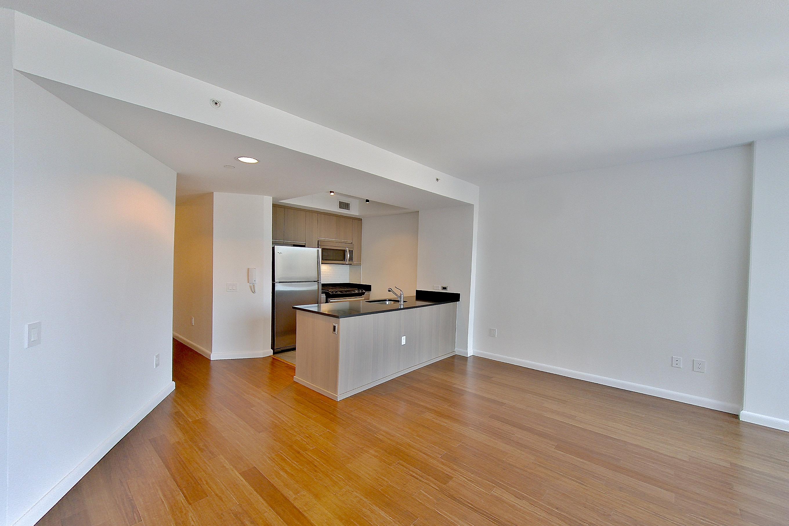 LIVING ROOM A