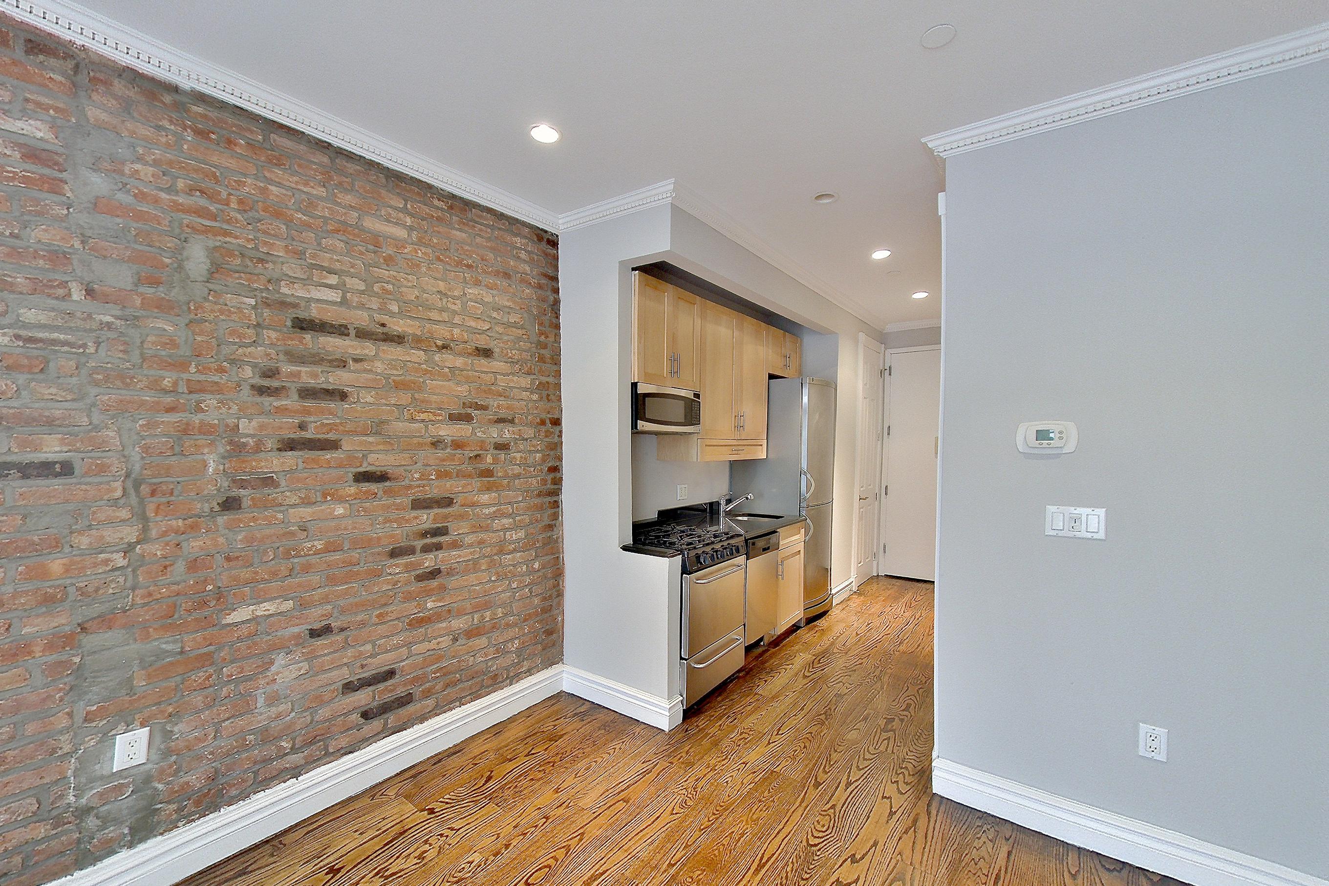 LIVING ROOM A