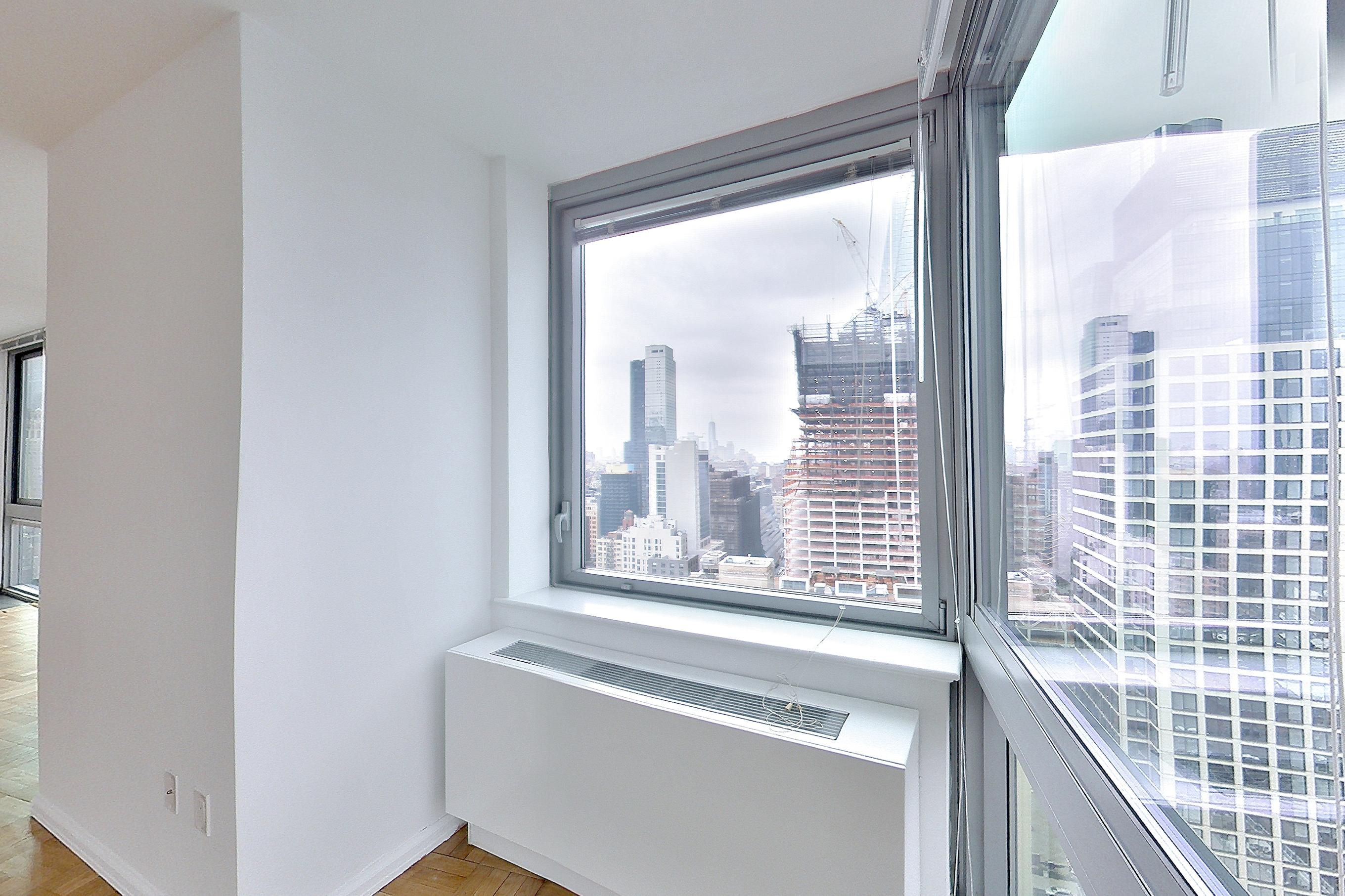 LIVING ROOM CORNER