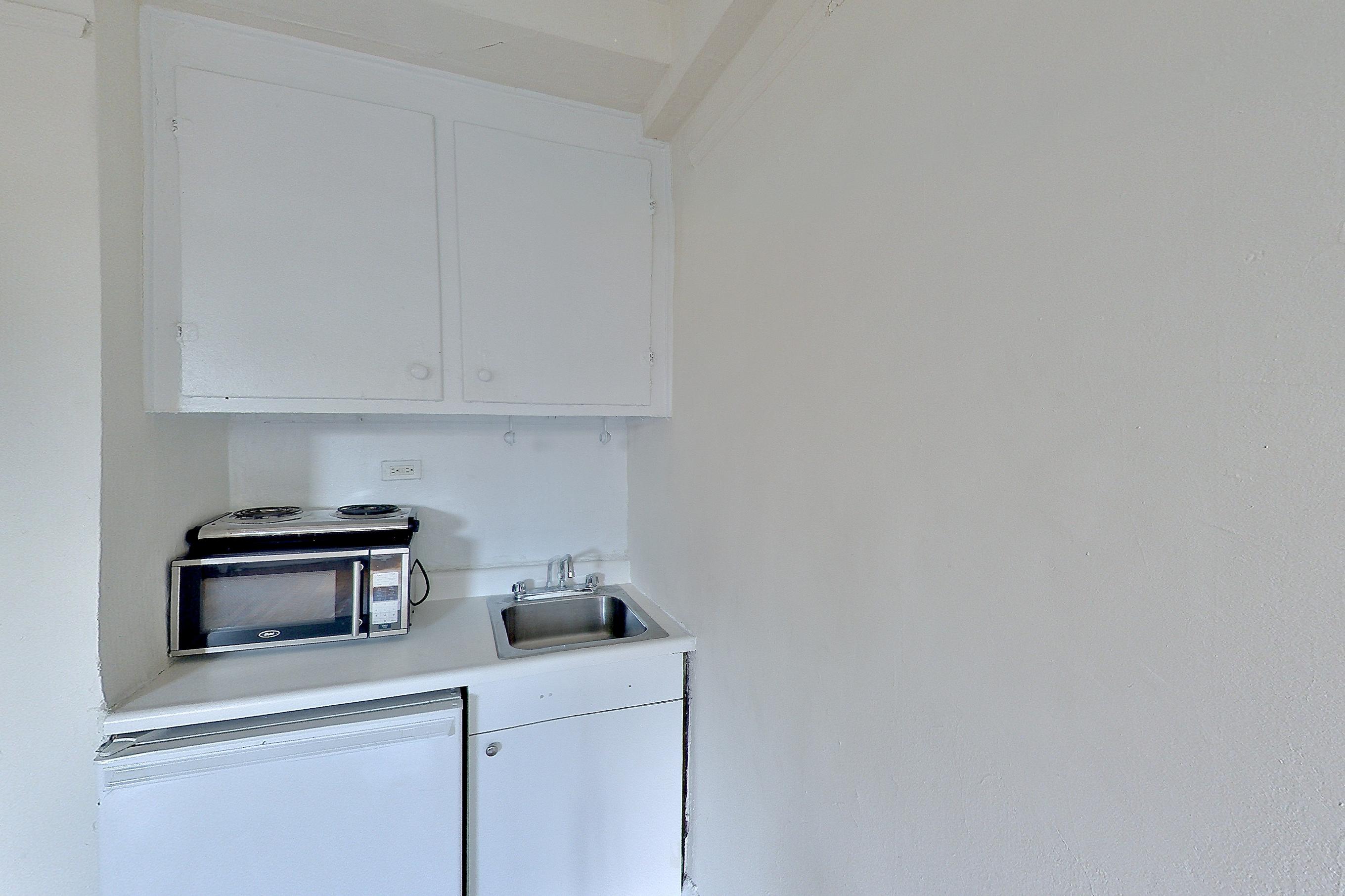 KITCHENETTE