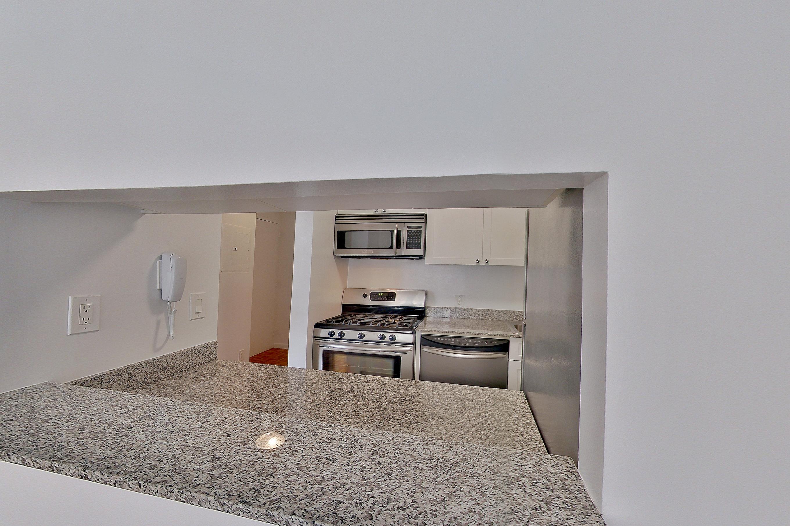 LIVING SPACE CORNER 4