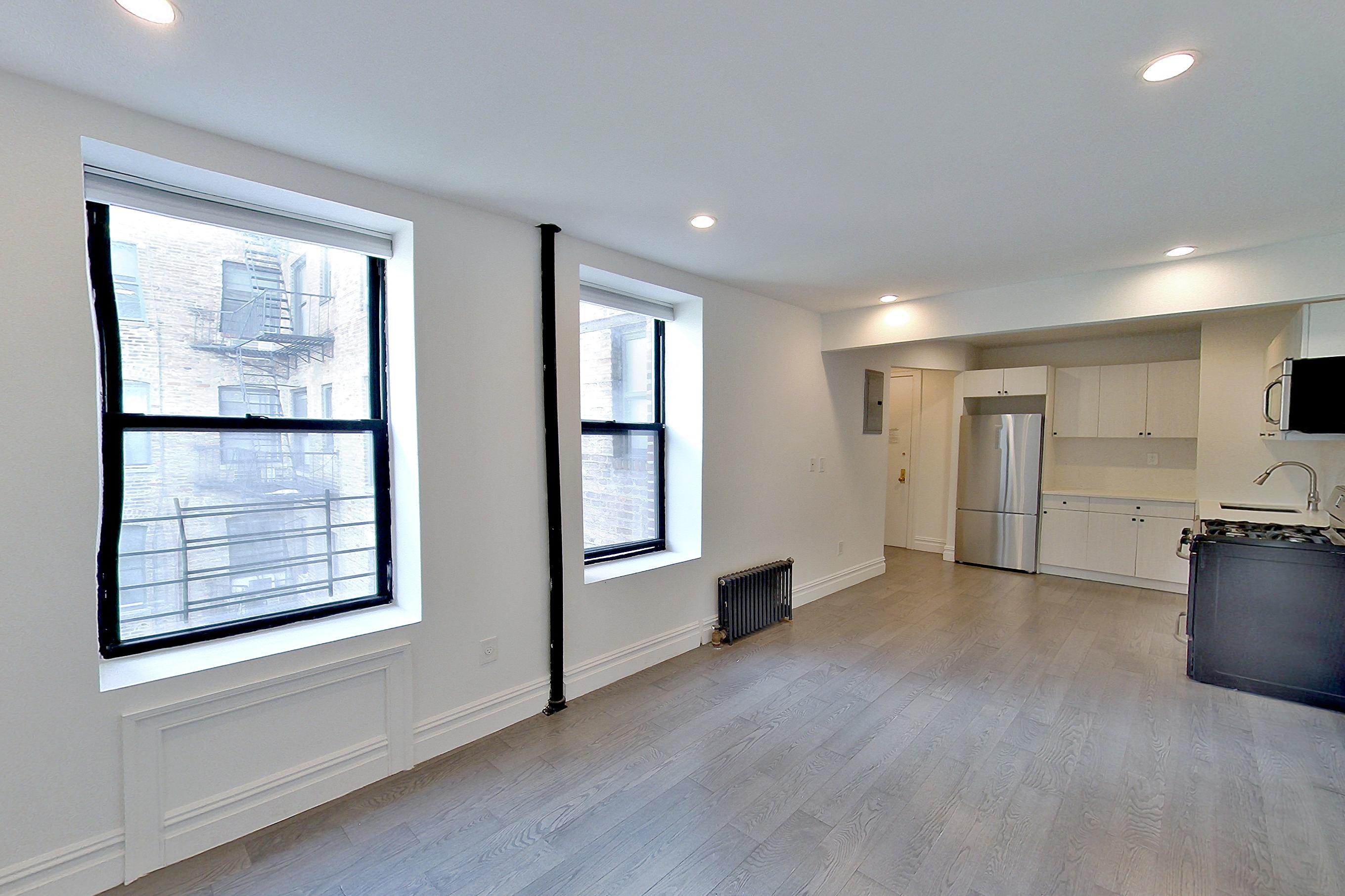 LIVING ROOM CORNER 3