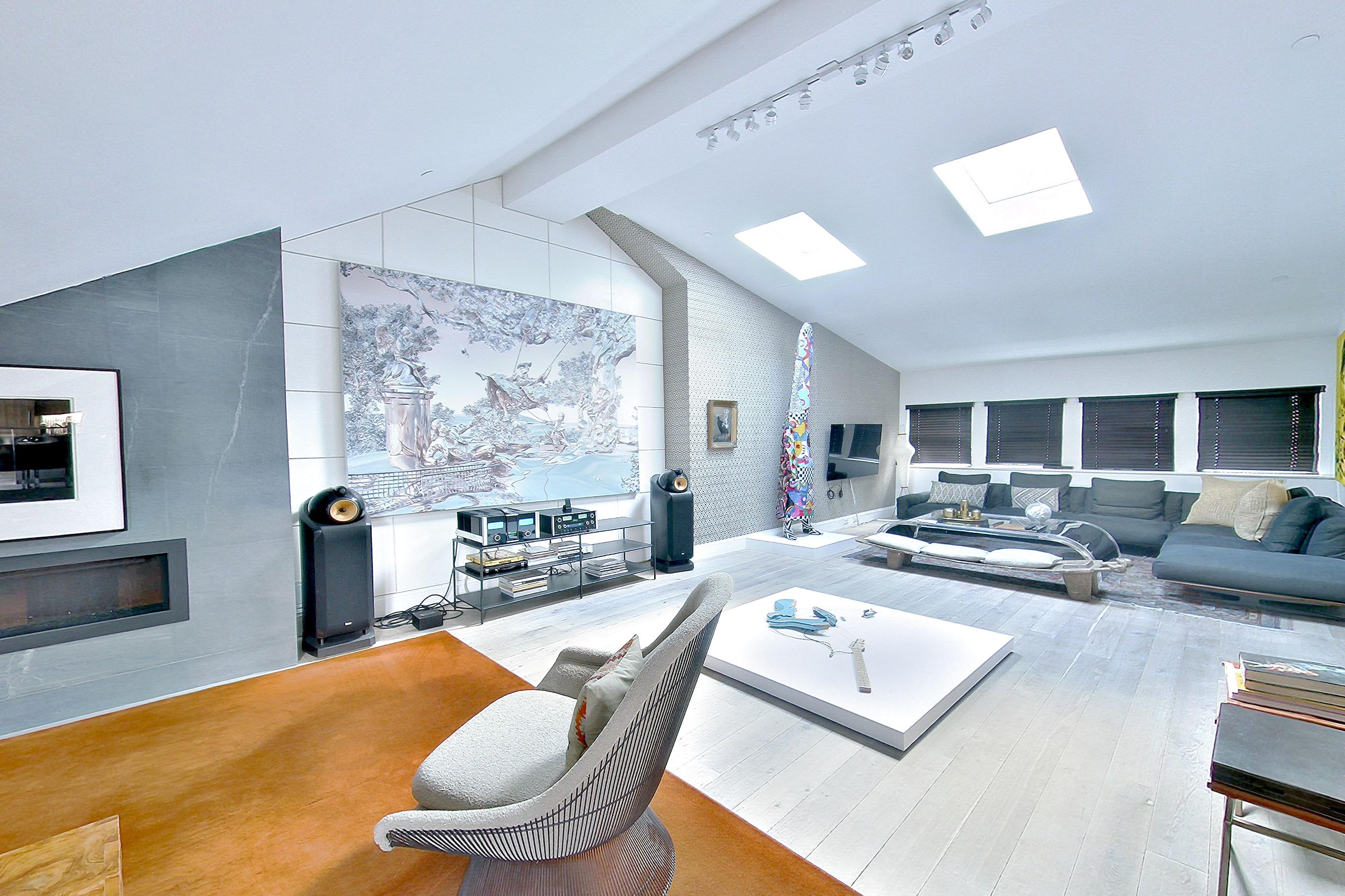 LIVING ROOM CORNER 4