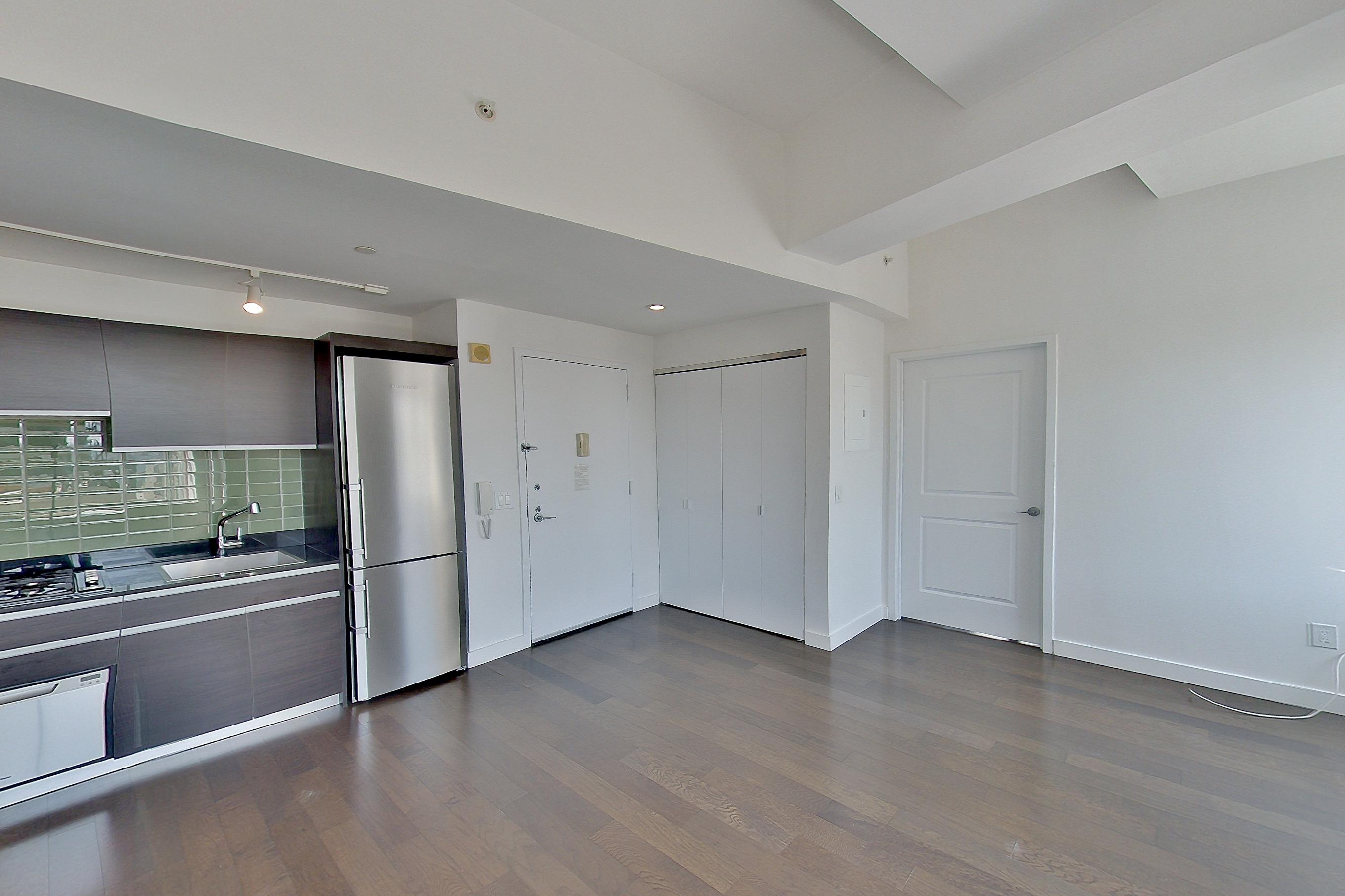 LIVING ROOM CORNER