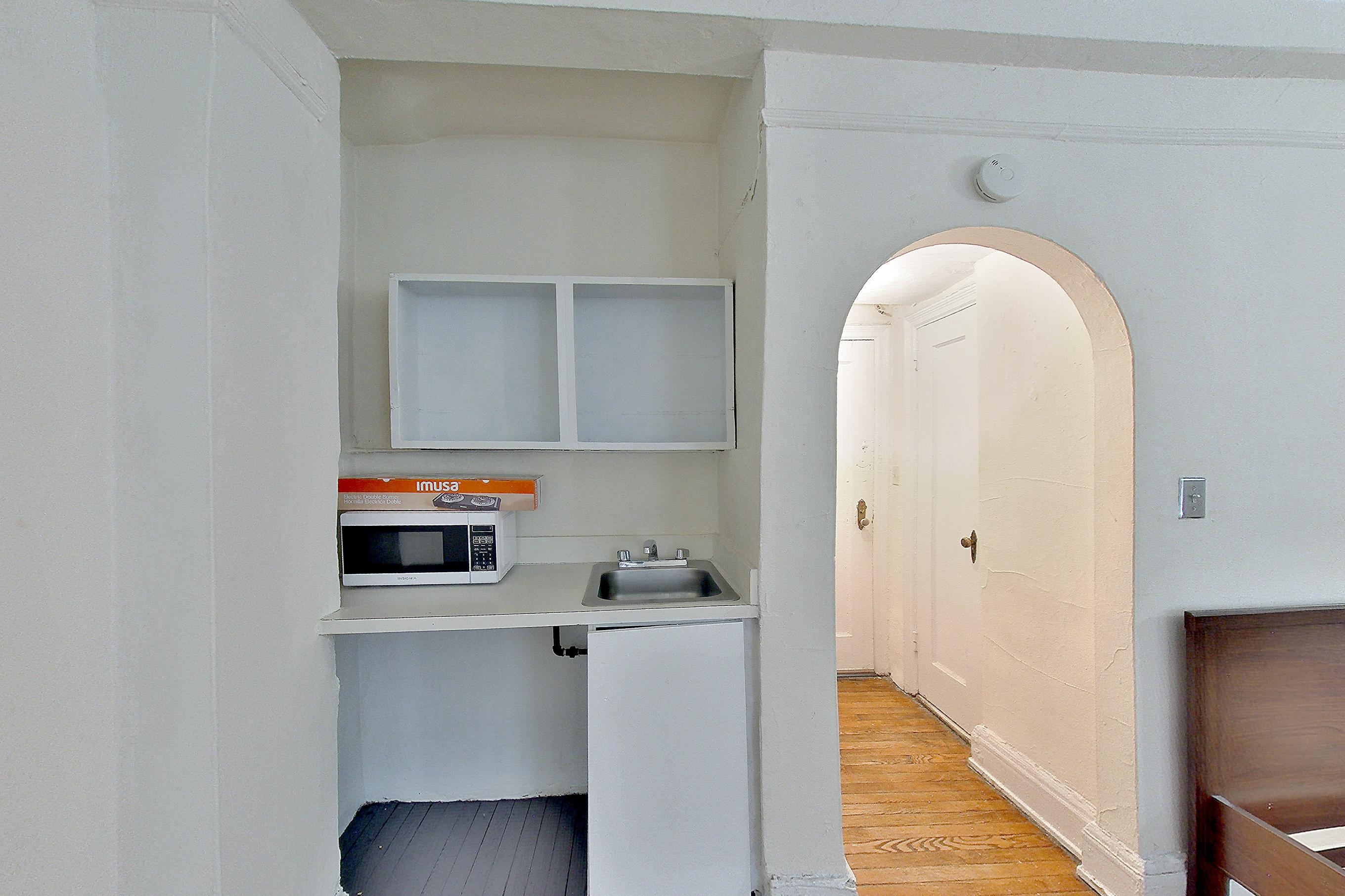 KITCHENETTE