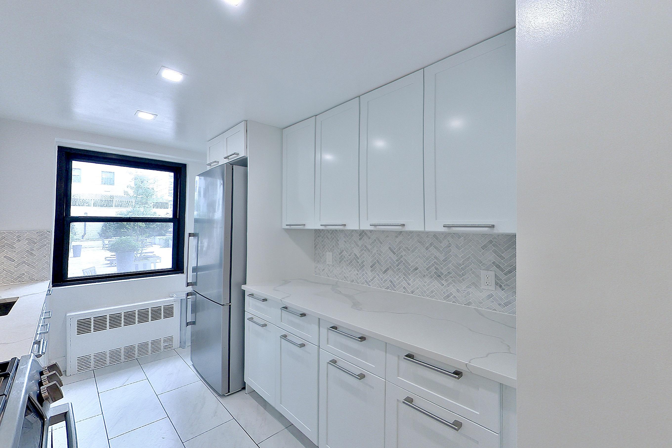 KITCHEN PANTRY