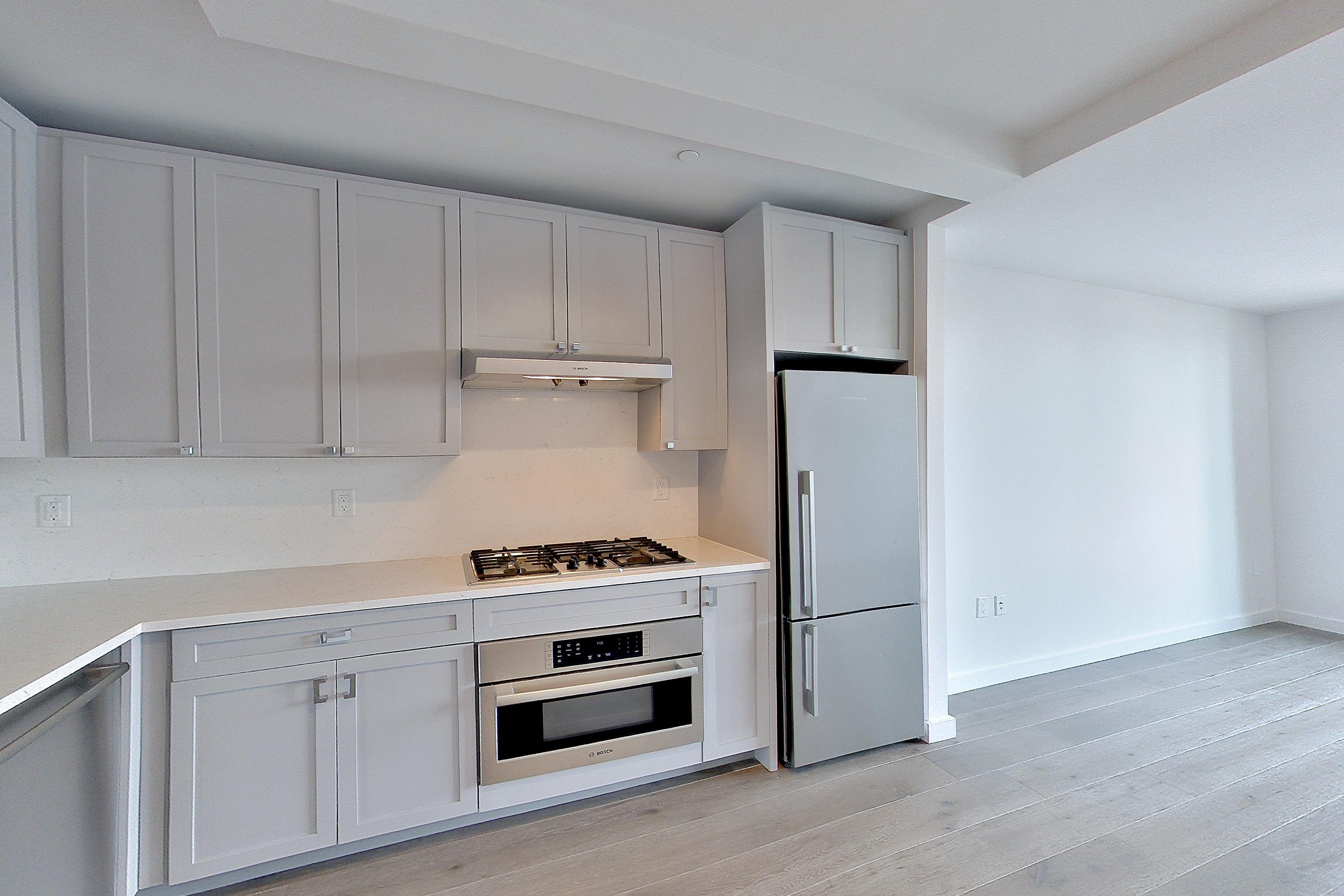 KITCHEN CLOSET