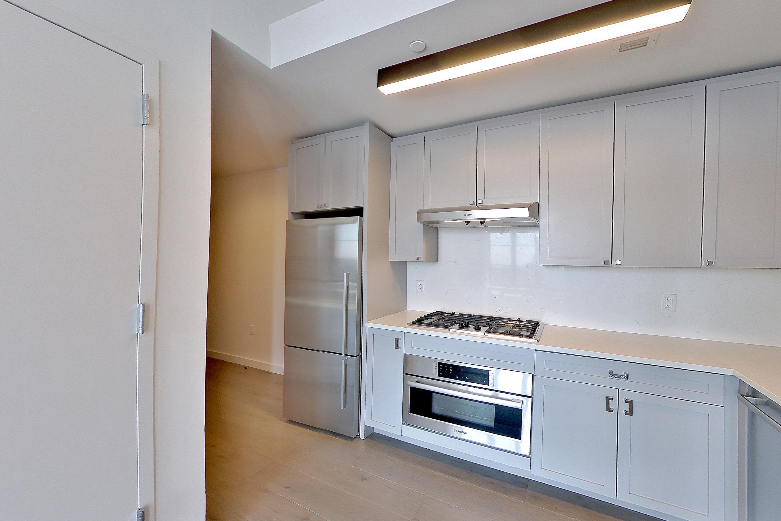 KITCHEN CLOSET