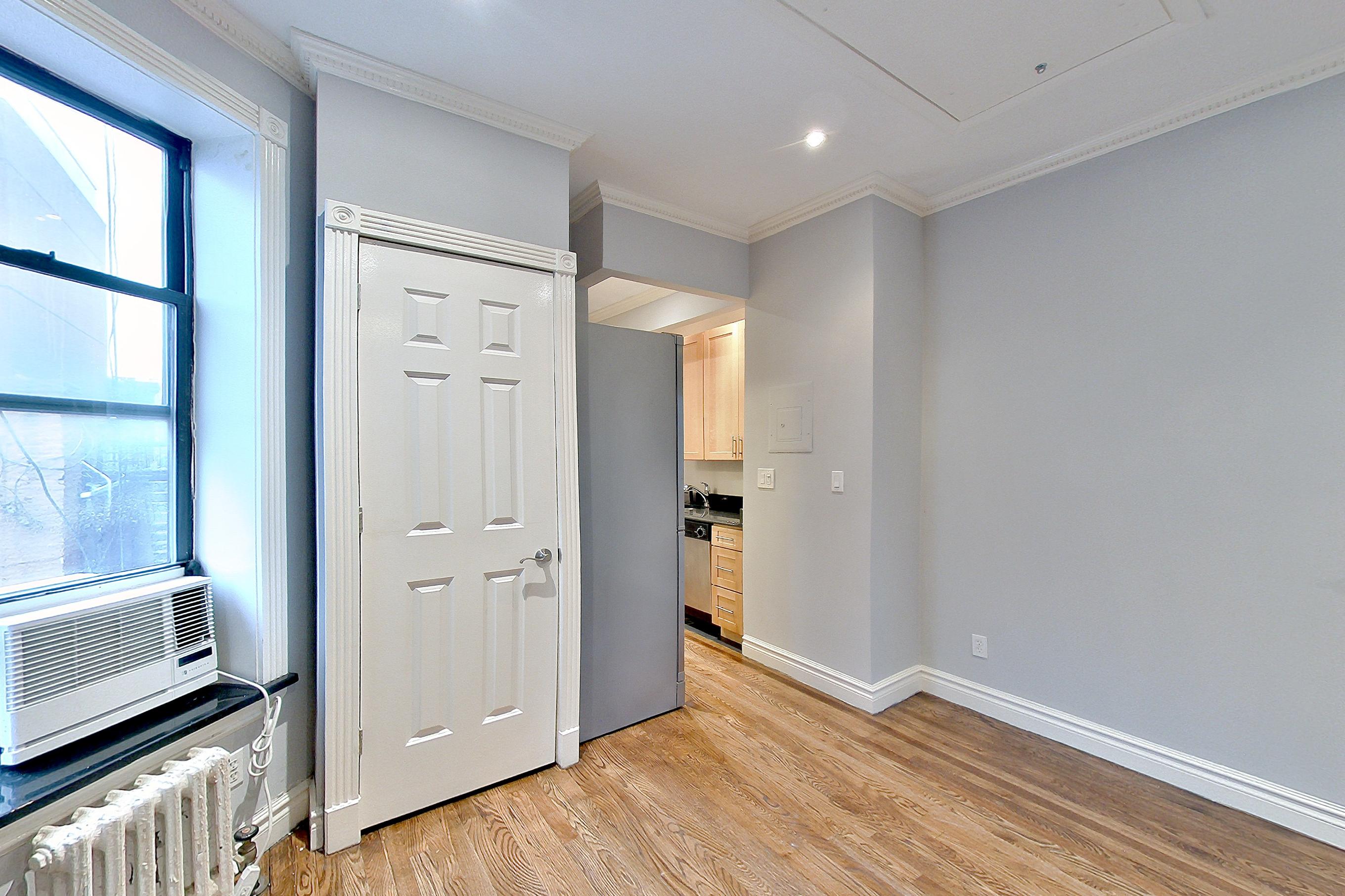 LIVING SPACE 2