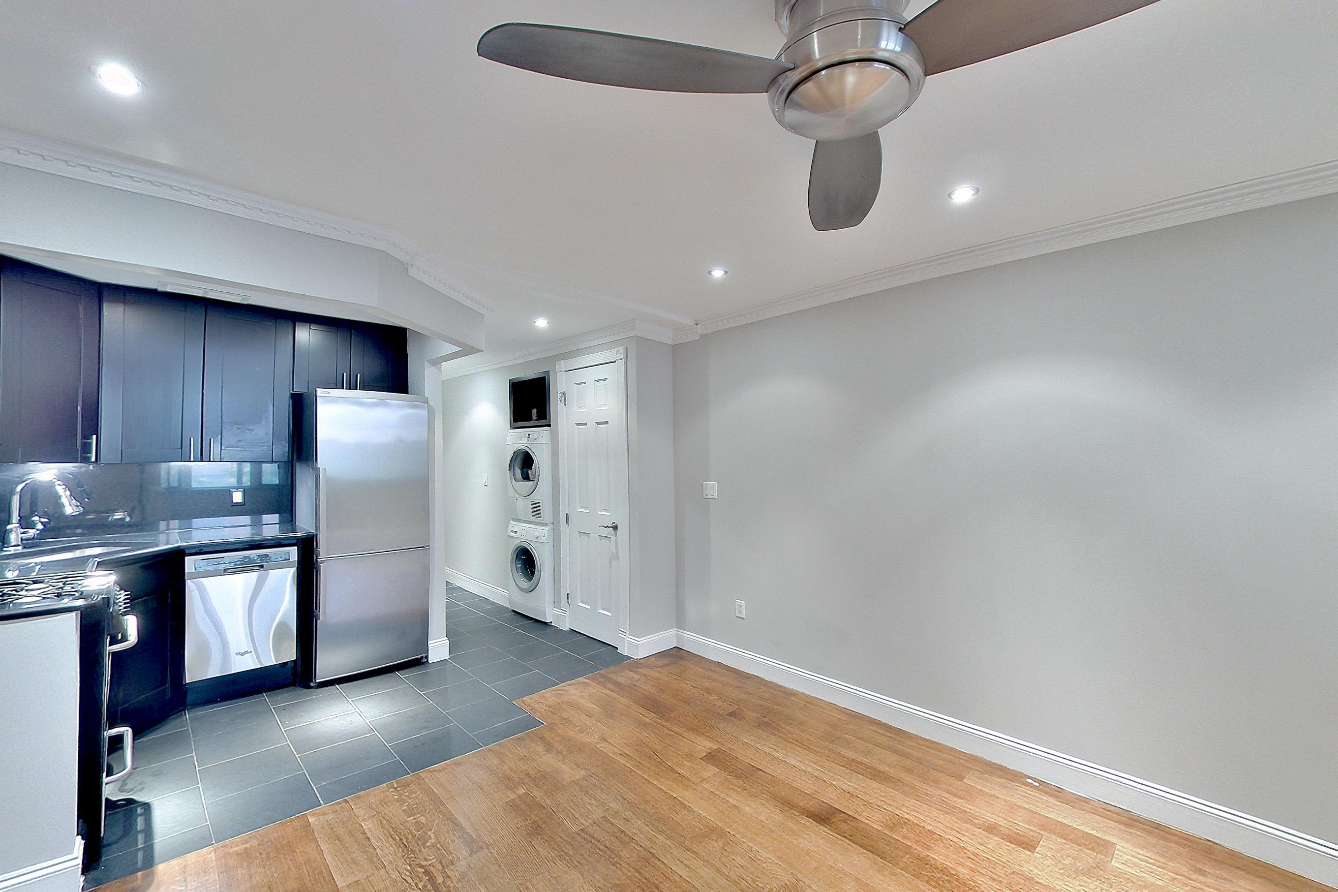 LIVING SPACE 2