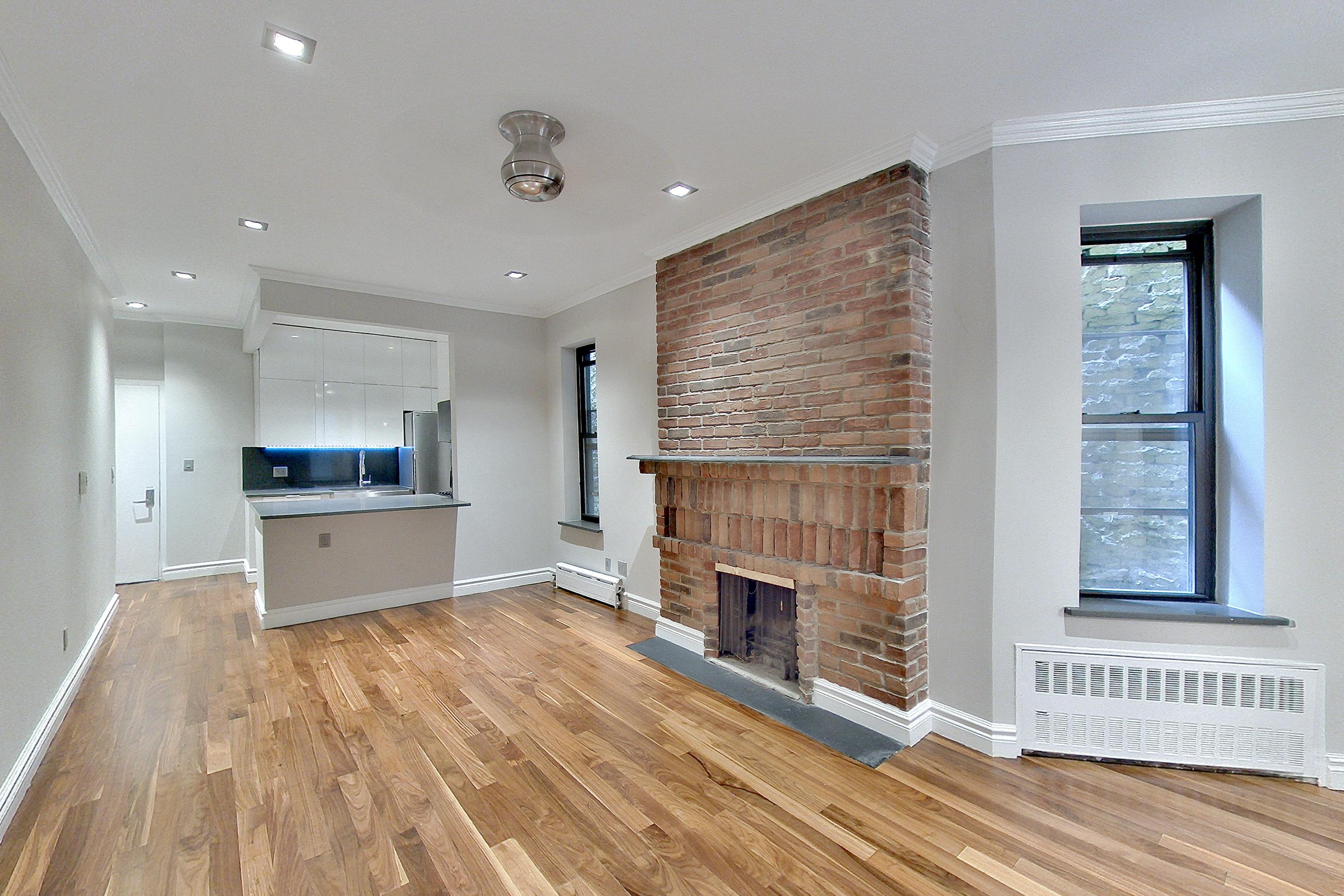 LIVING SPACE 2