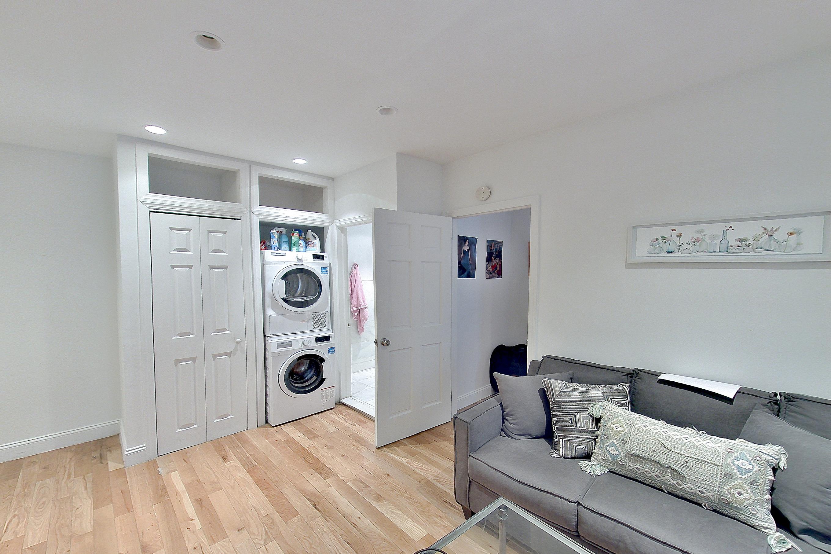 LIVING ROOM CORNER