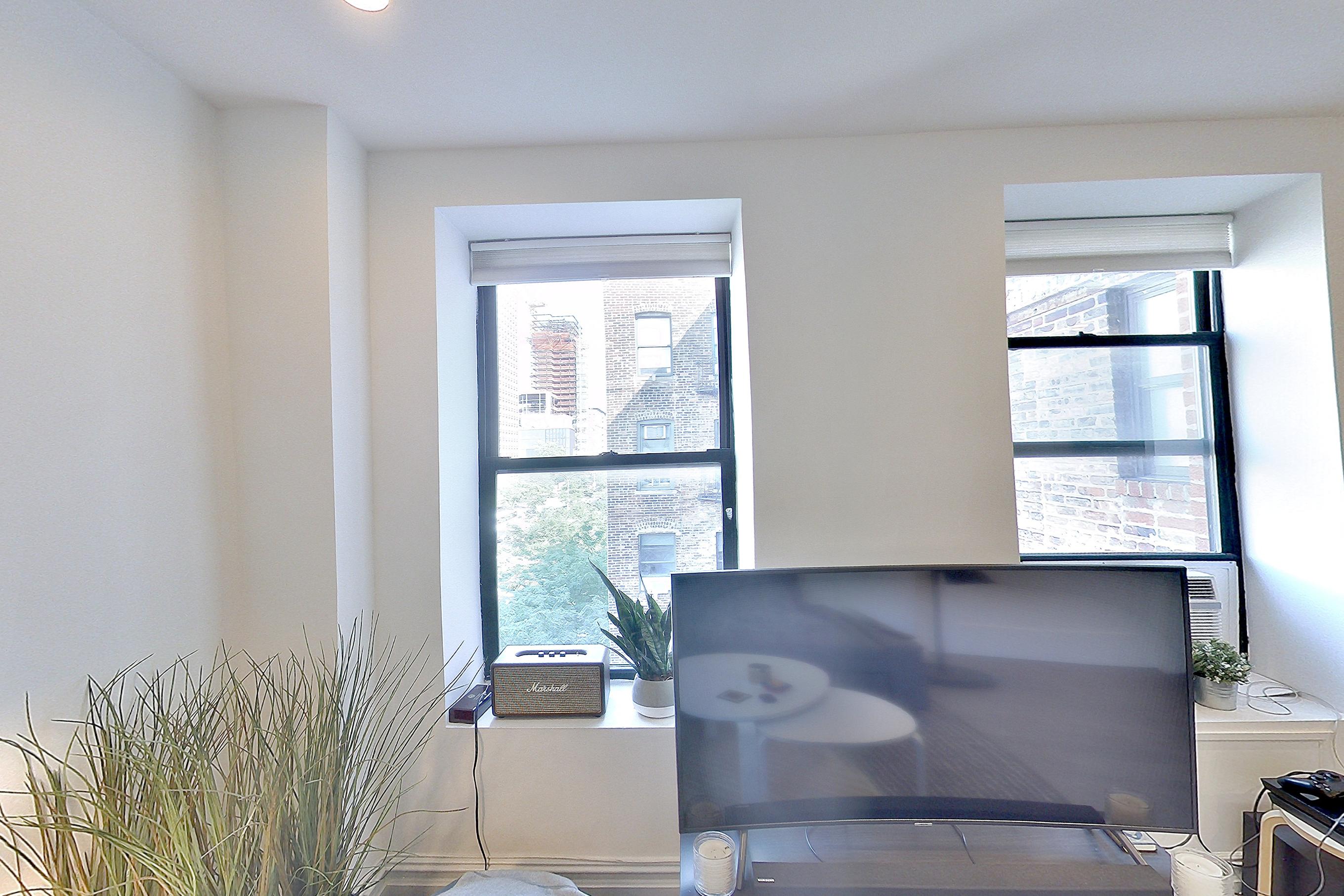 LIVING ROOM CORNER