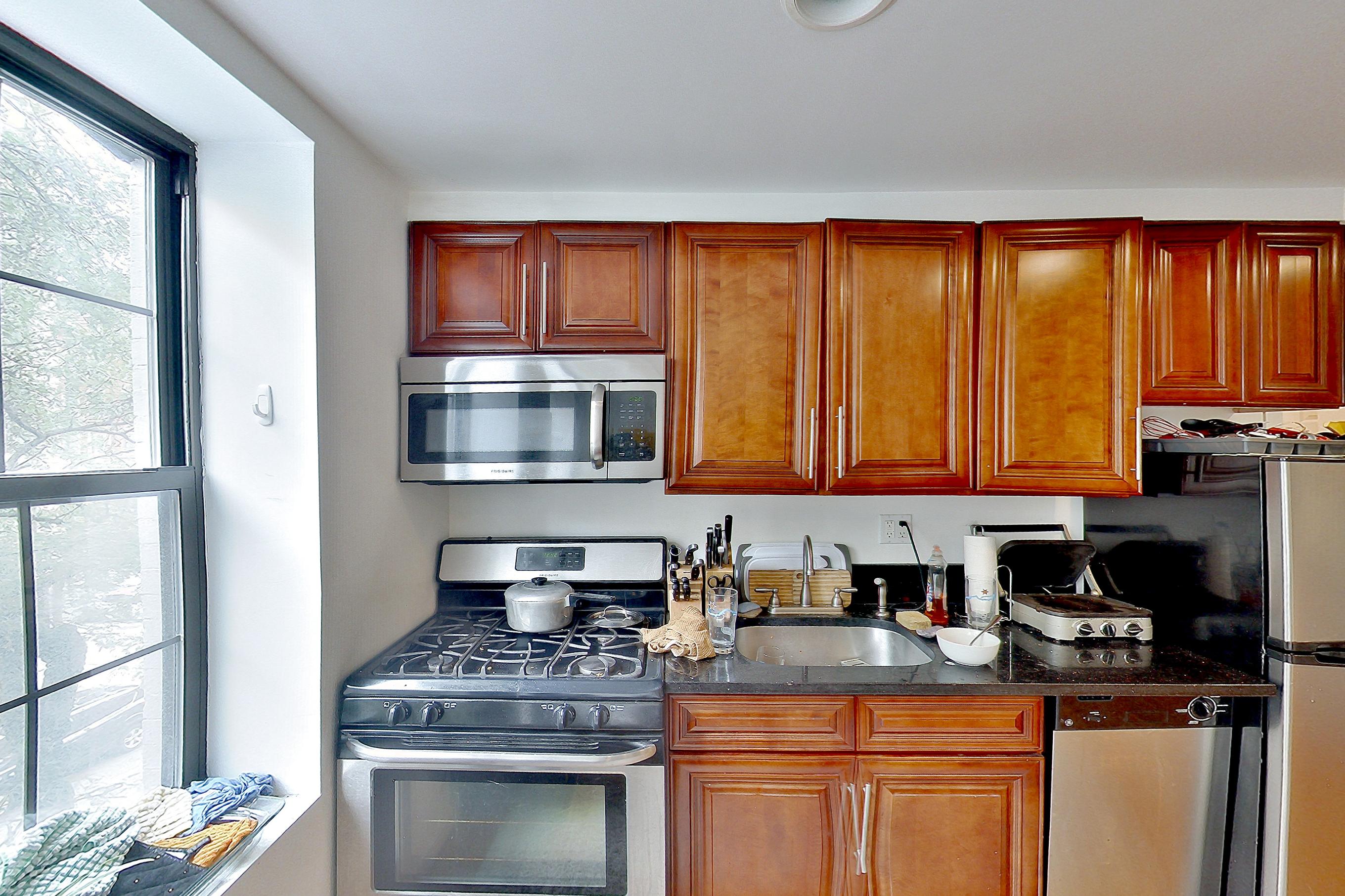 LIVING ROOM CORNER