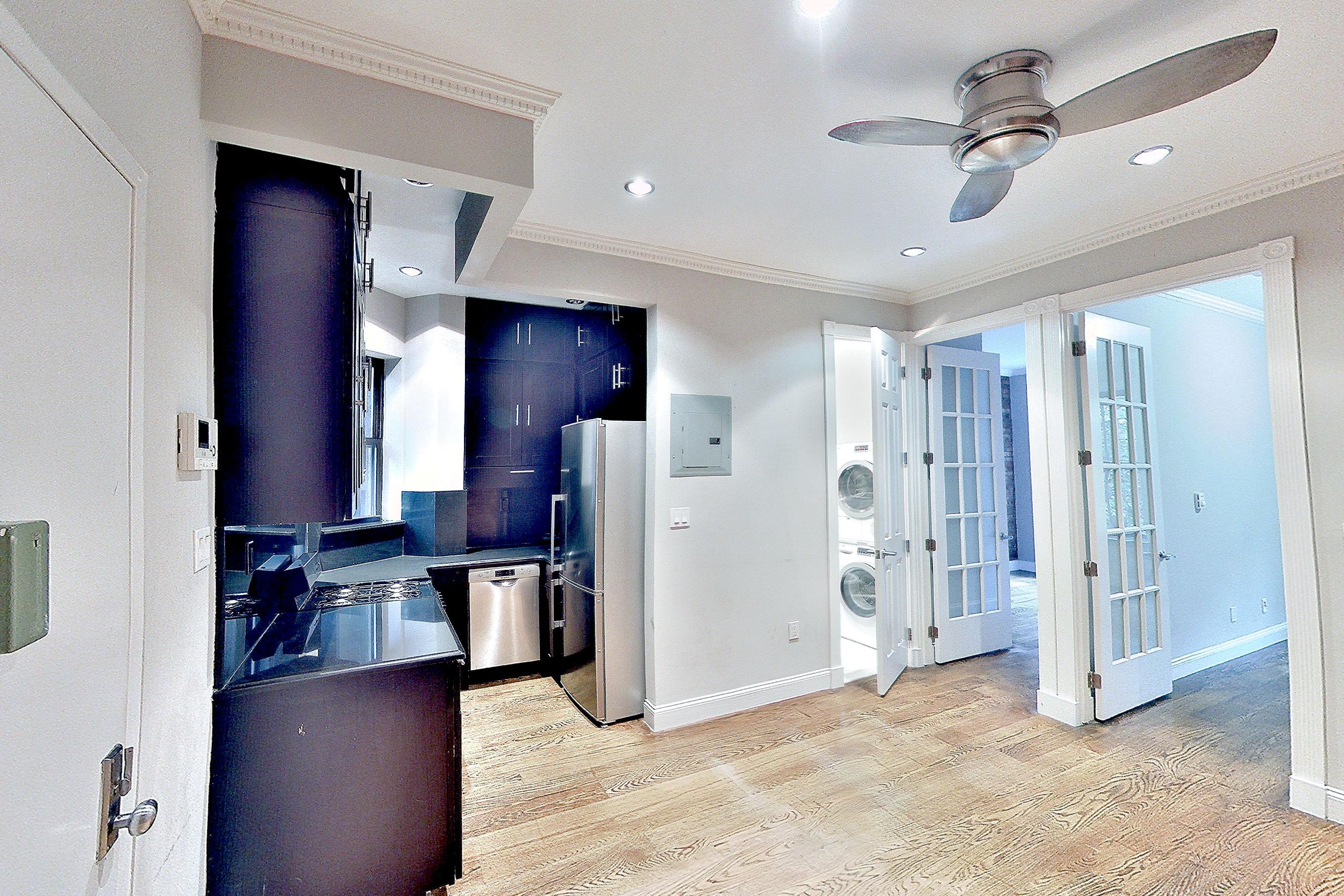 LIVING ROOM CLOSET