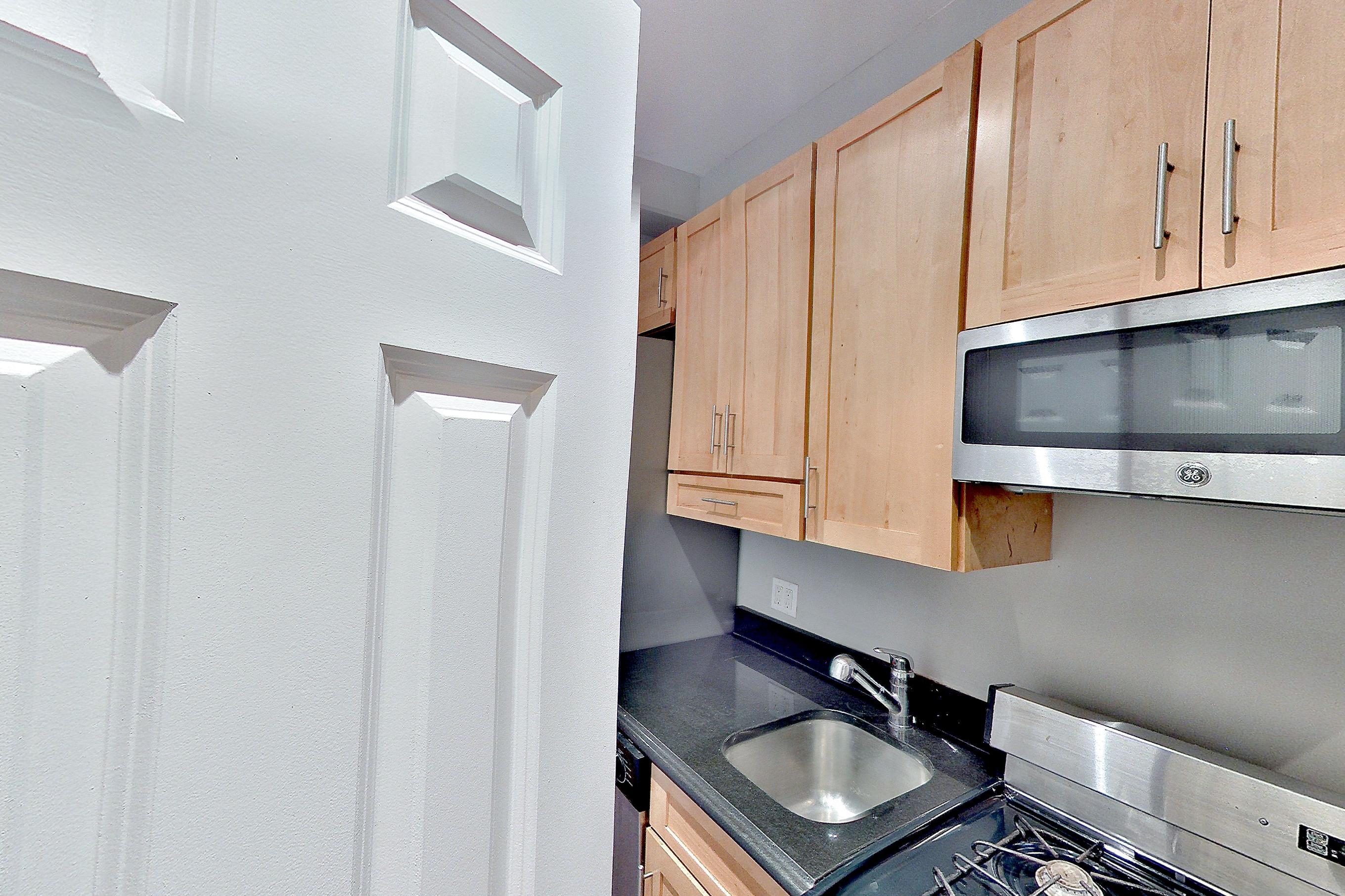 KITCHEN CLOSET 2