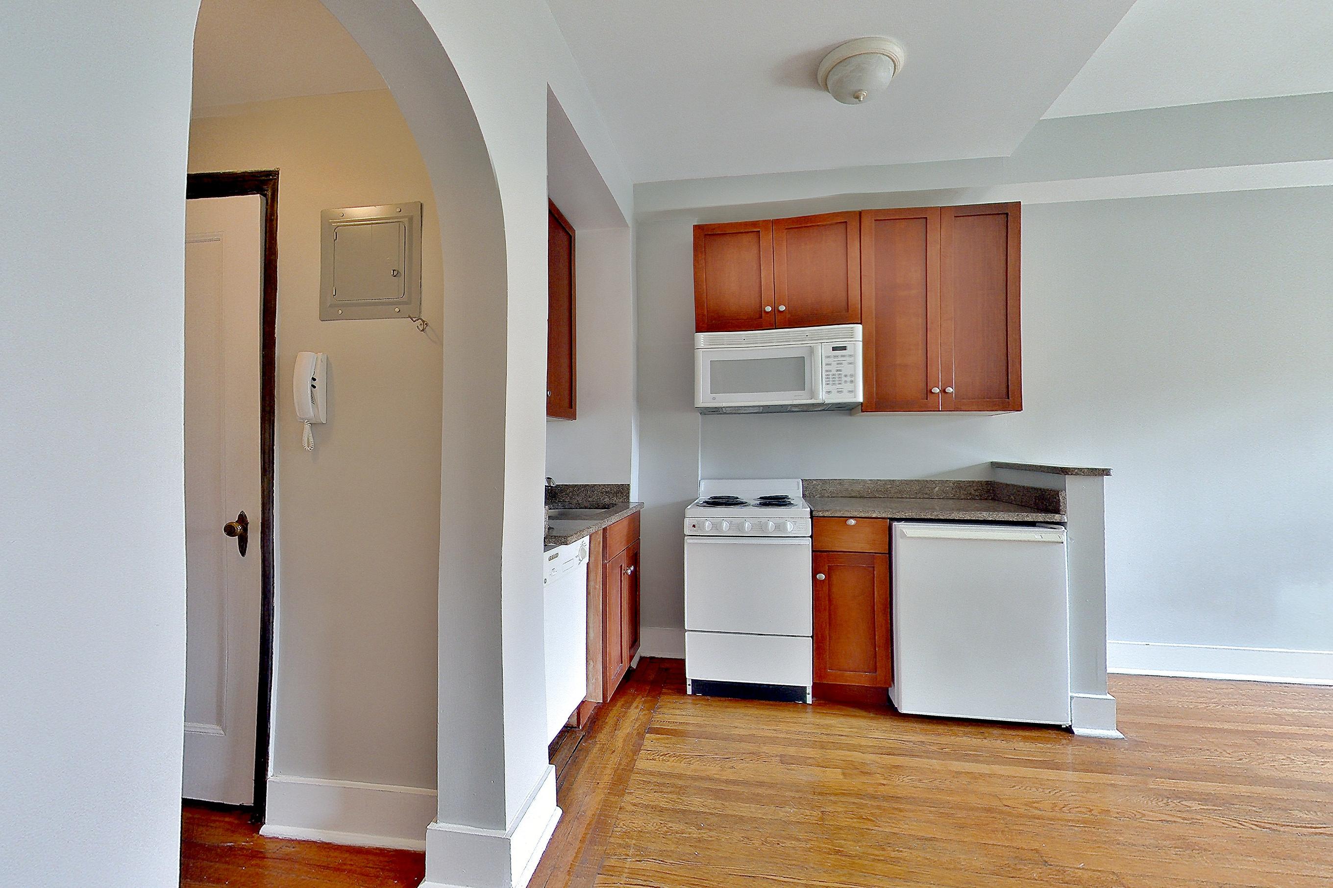 LIVING SPACE 1