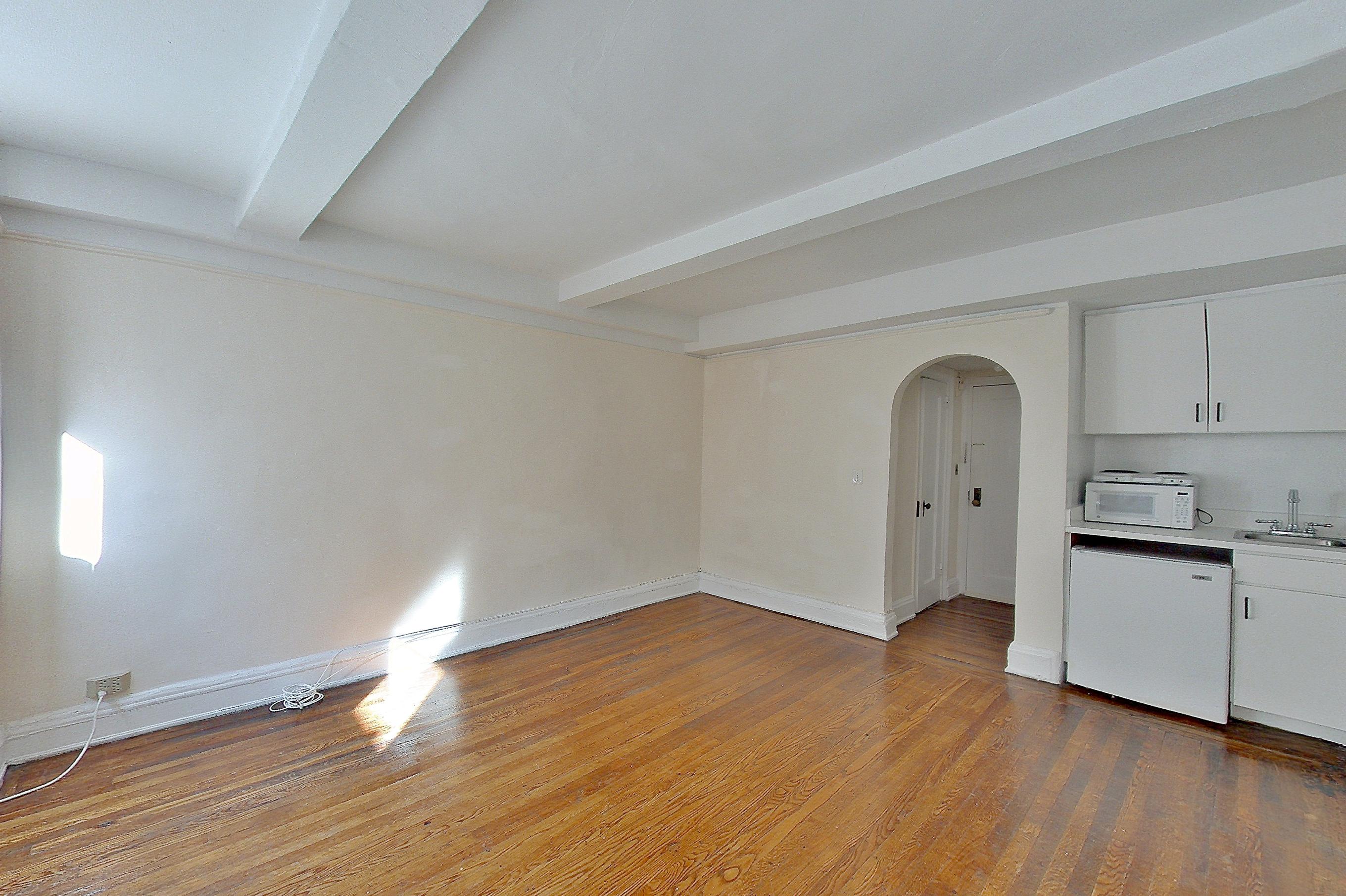 LIVING SPACE 2