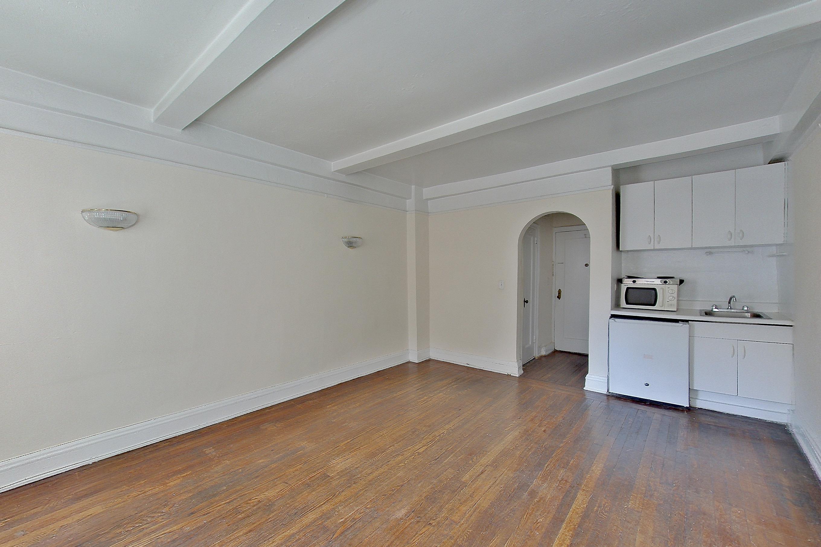 LIVING SPACE 2