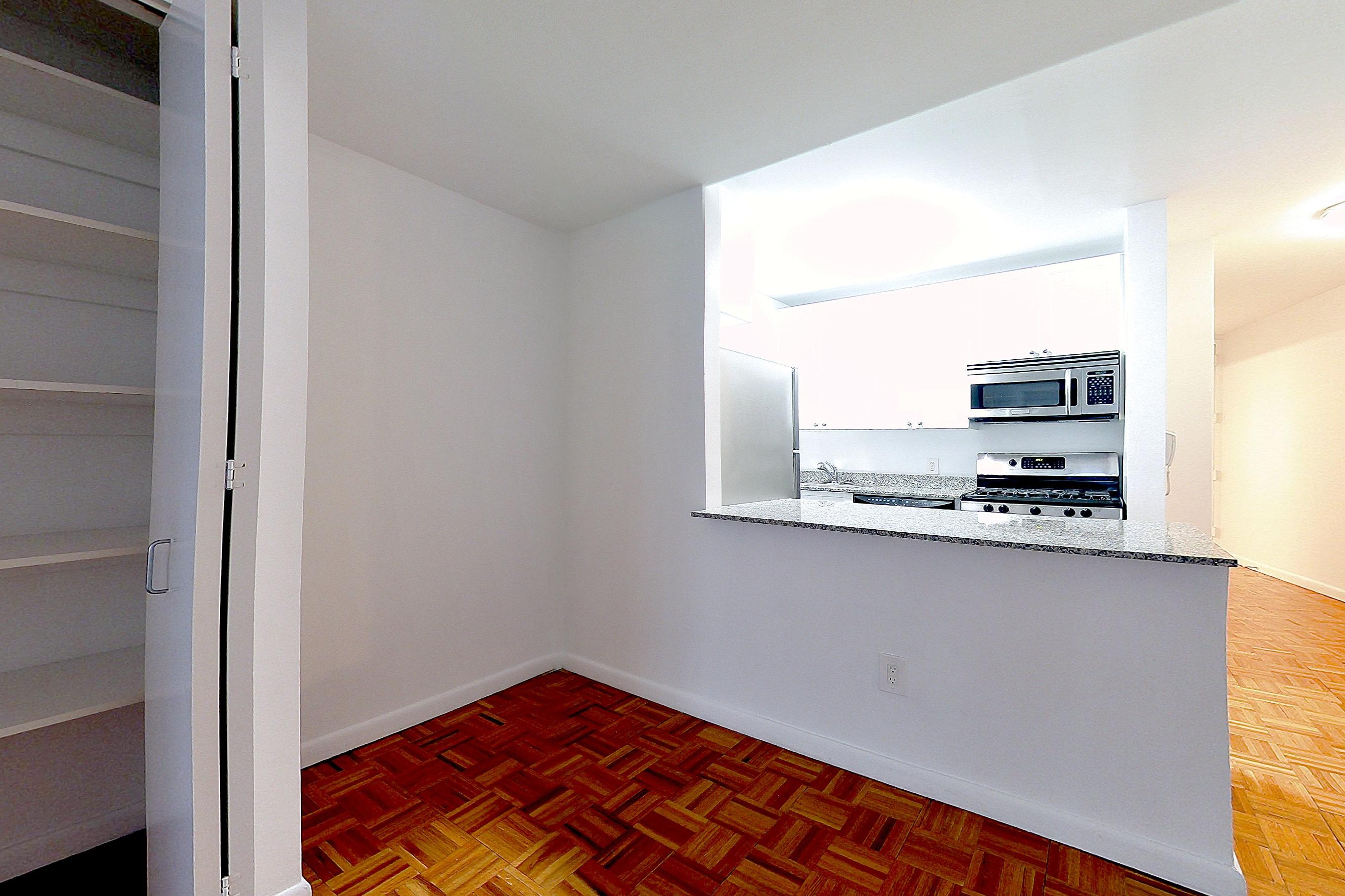 LIVING SPACE CLOSET 1