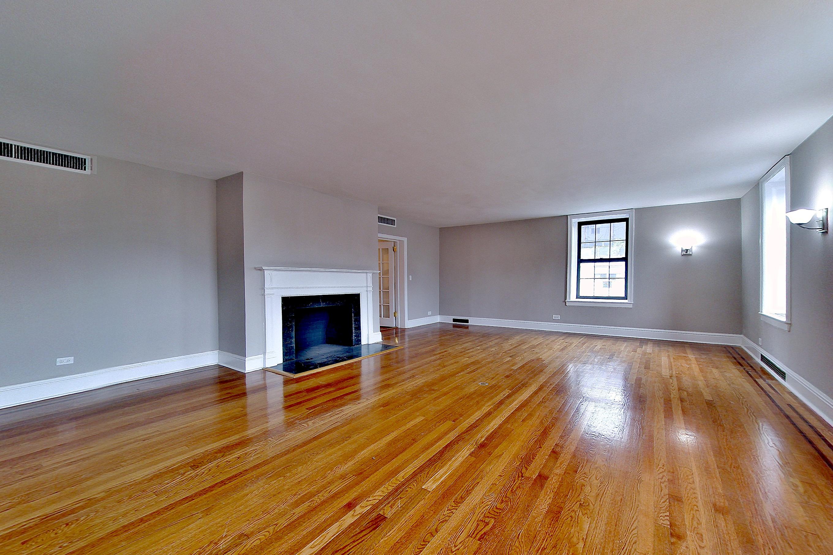 LIVING ROOM CORNER 1