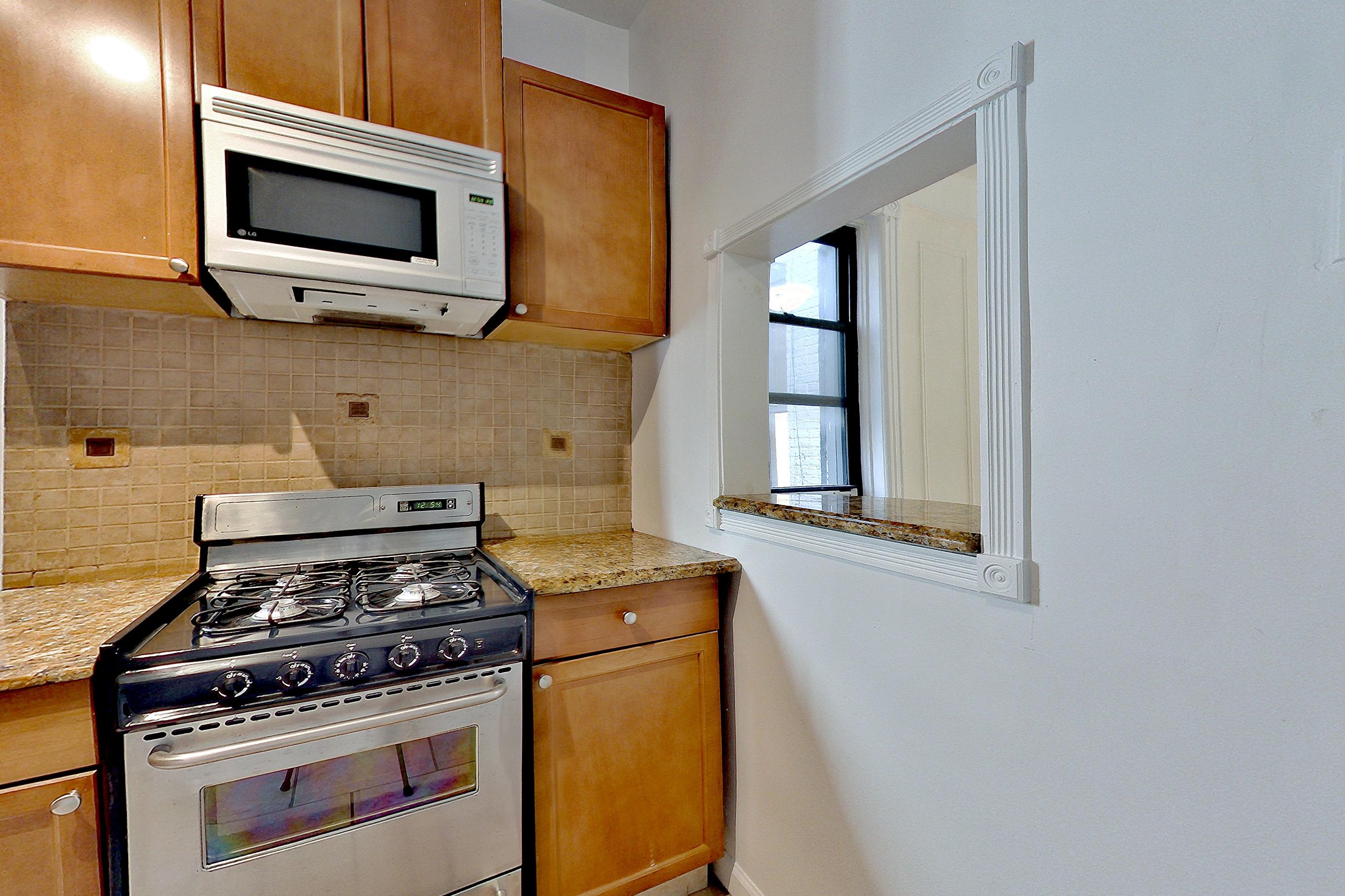 KITCHEN PANTRY