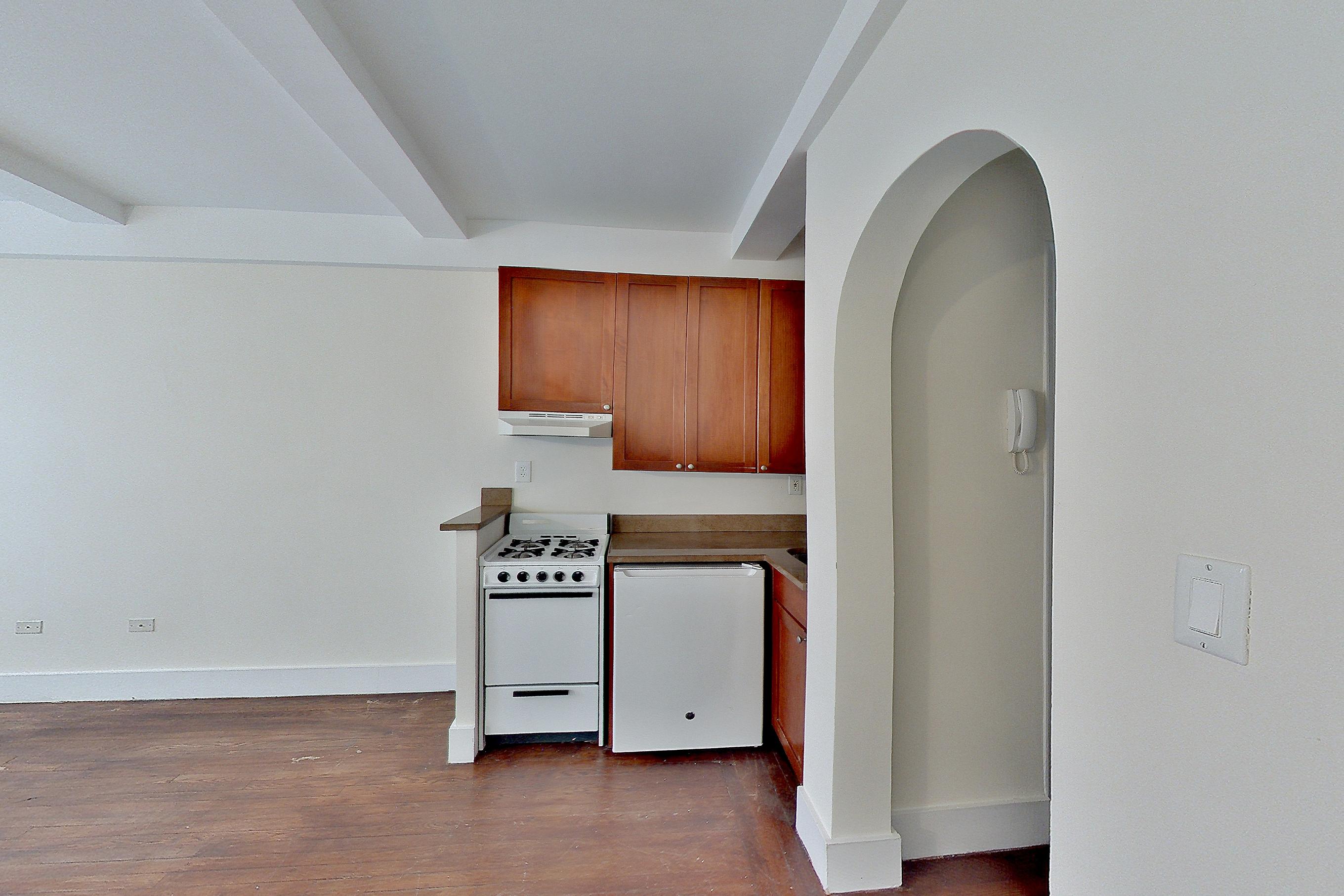 LIVING SPACE 2