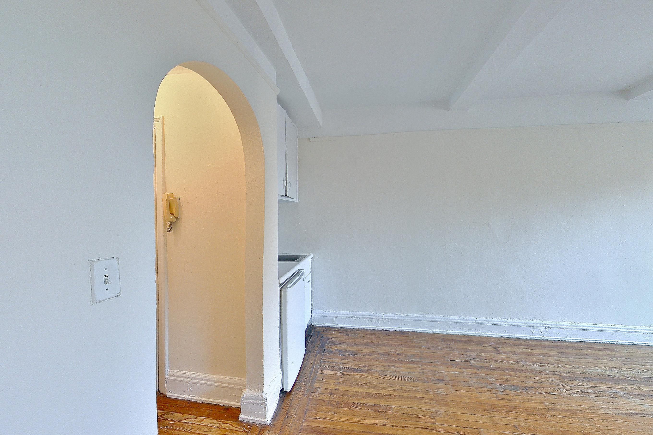 LIVING SPACE 1