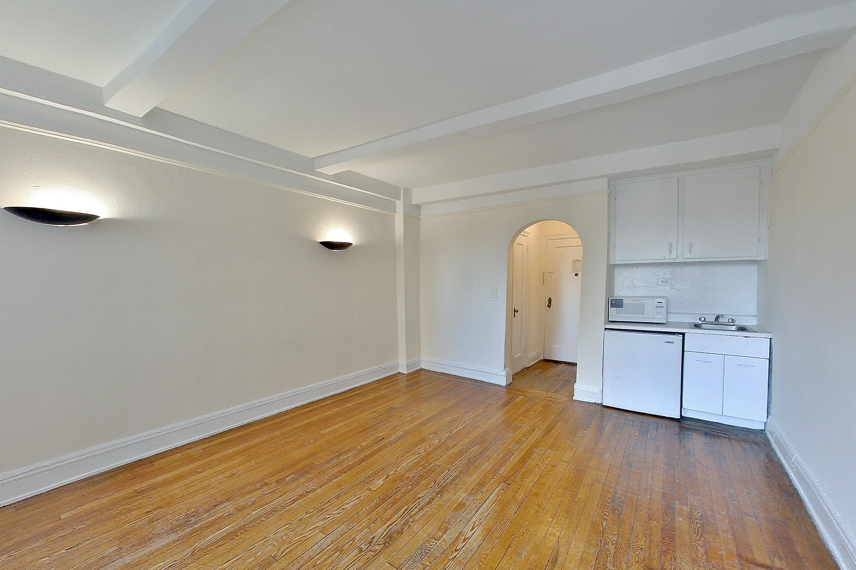 LIVING SPACE 2