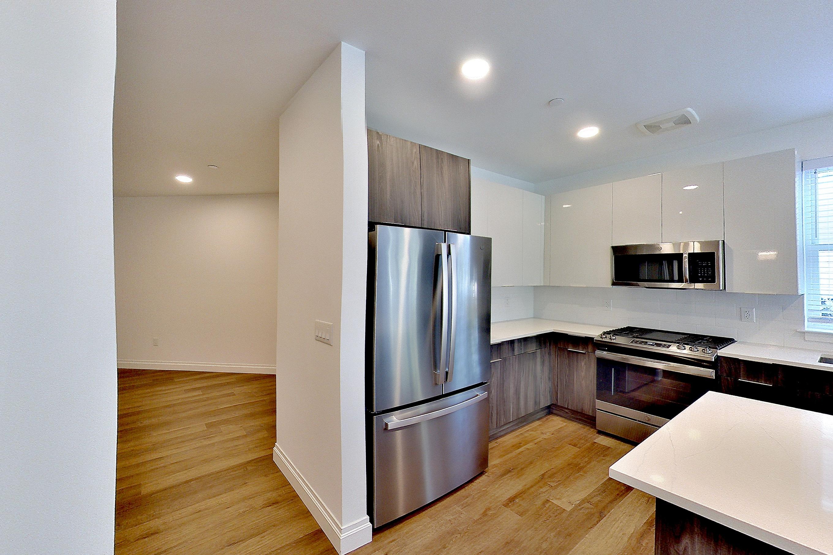 KITCHEN CLOSET