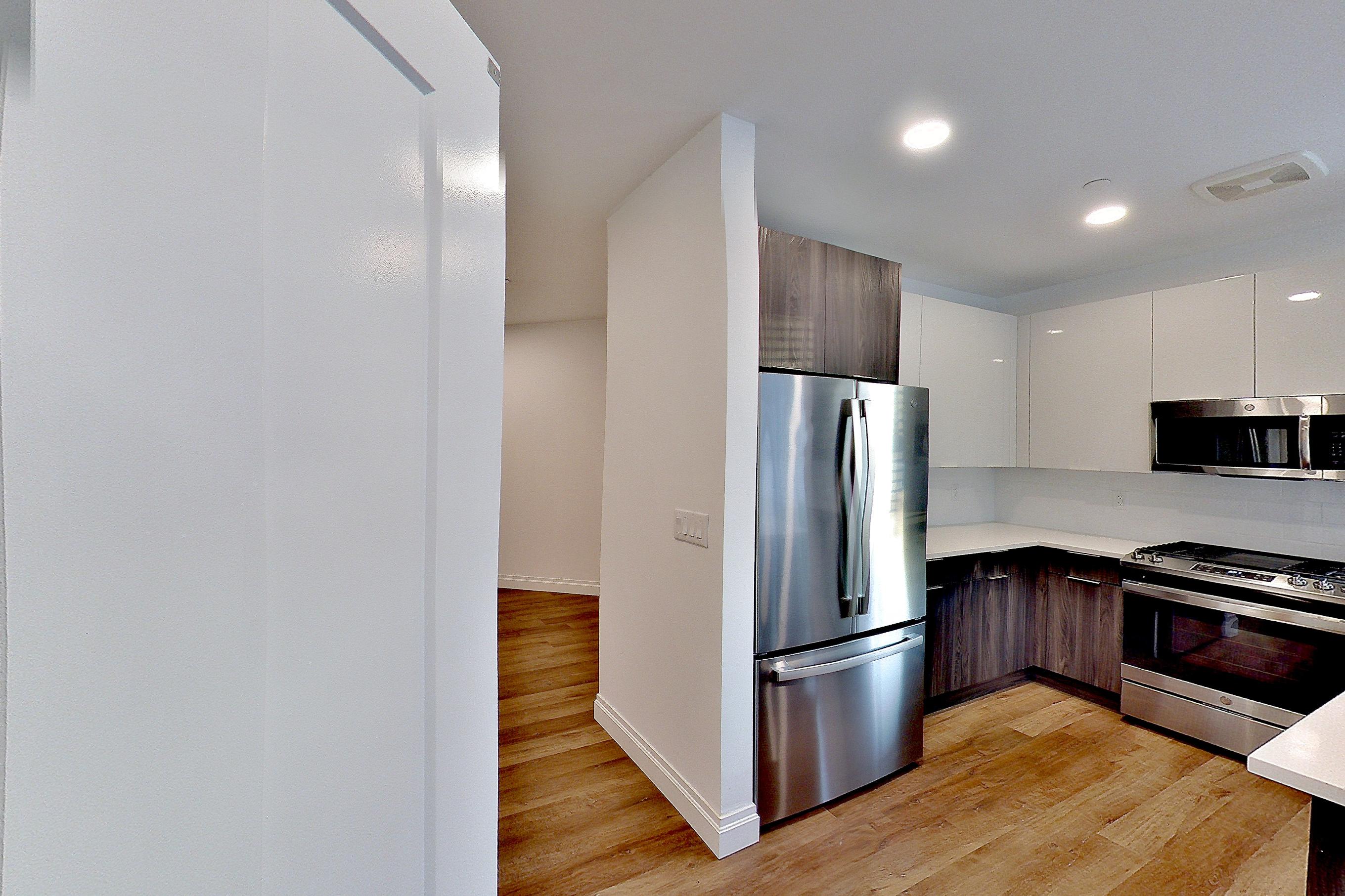KITCHEN CLOSET