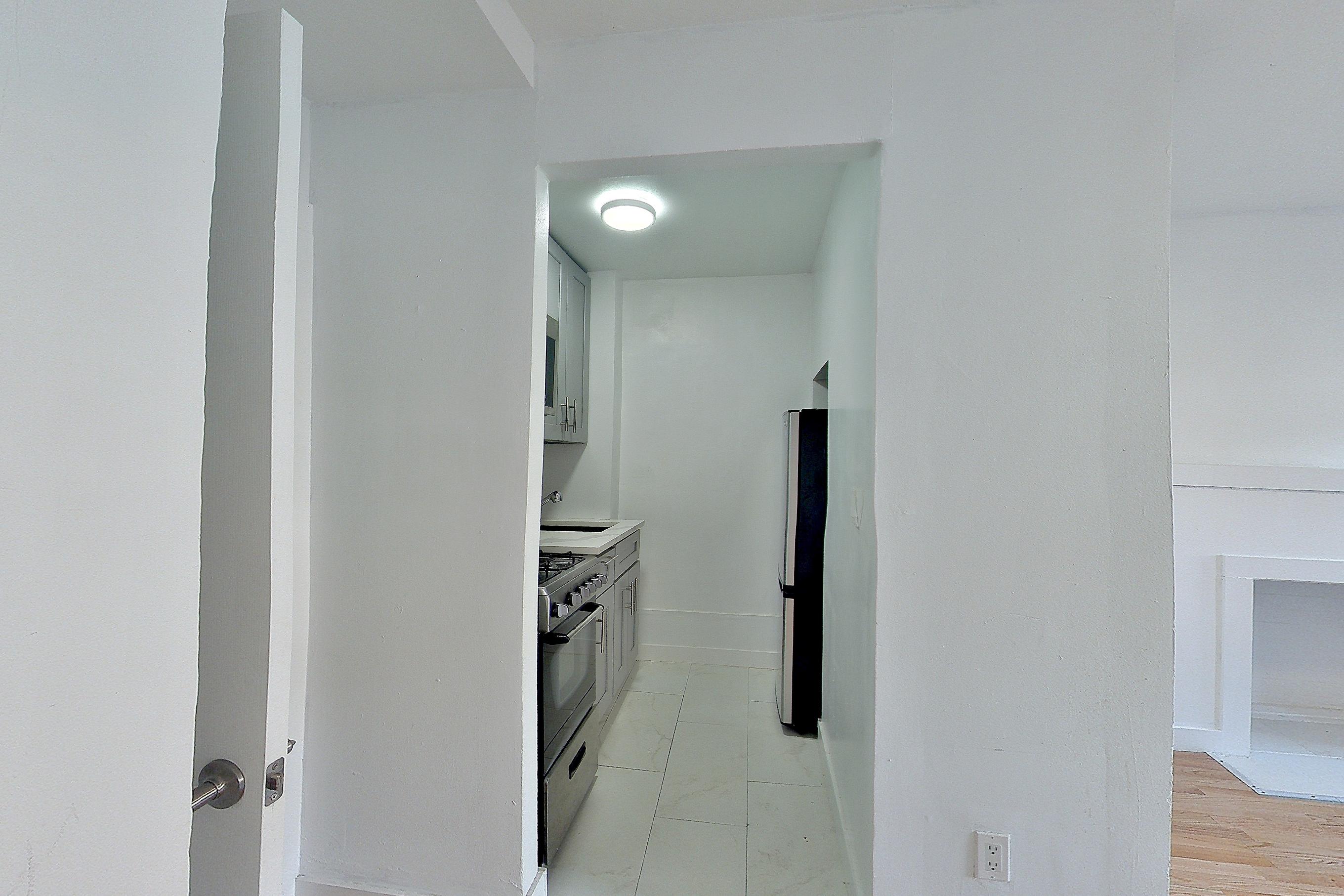 LIVING SPACE 2