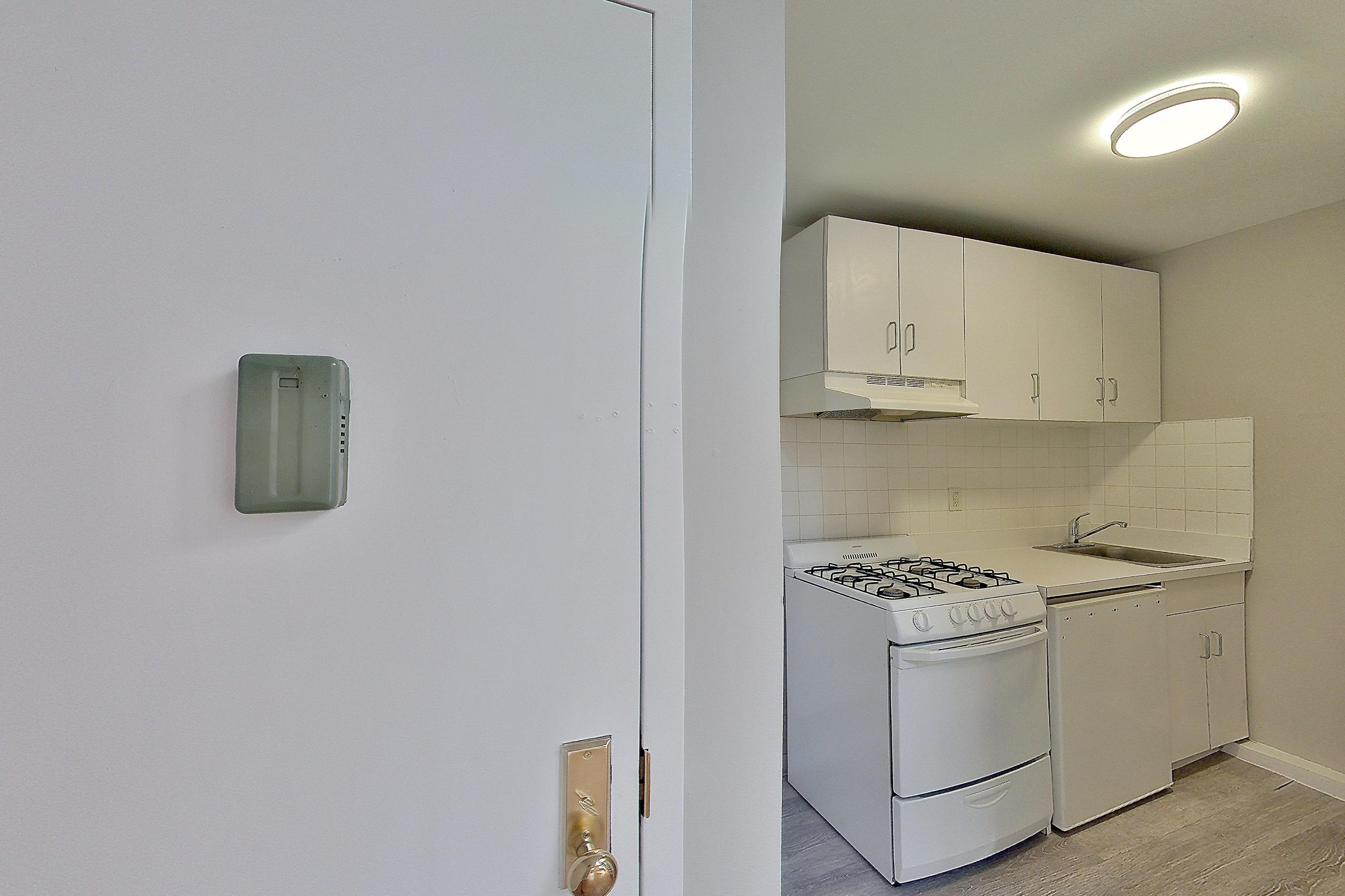 LIVING SPACE 2