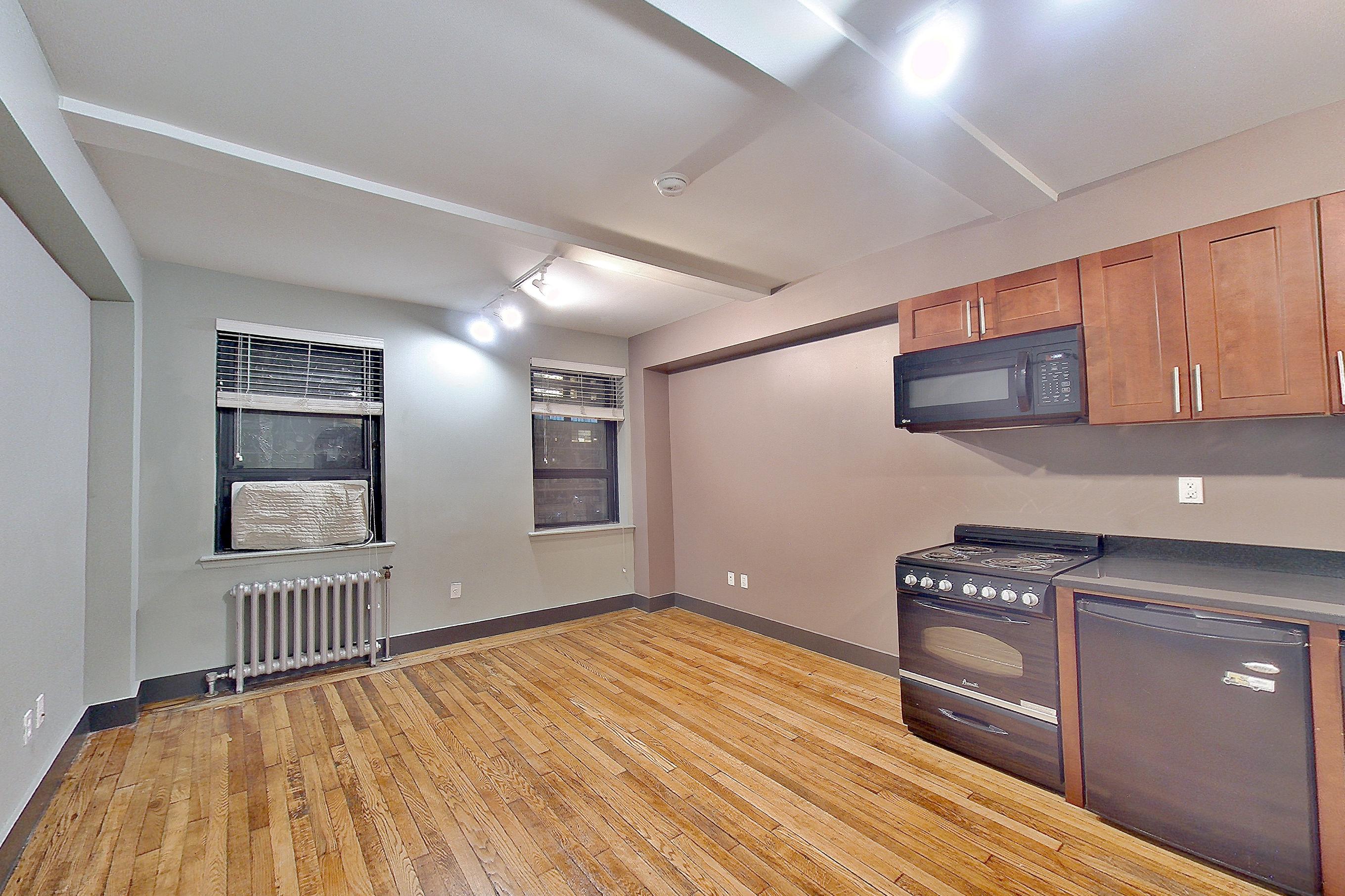 LIVING SPACE 2