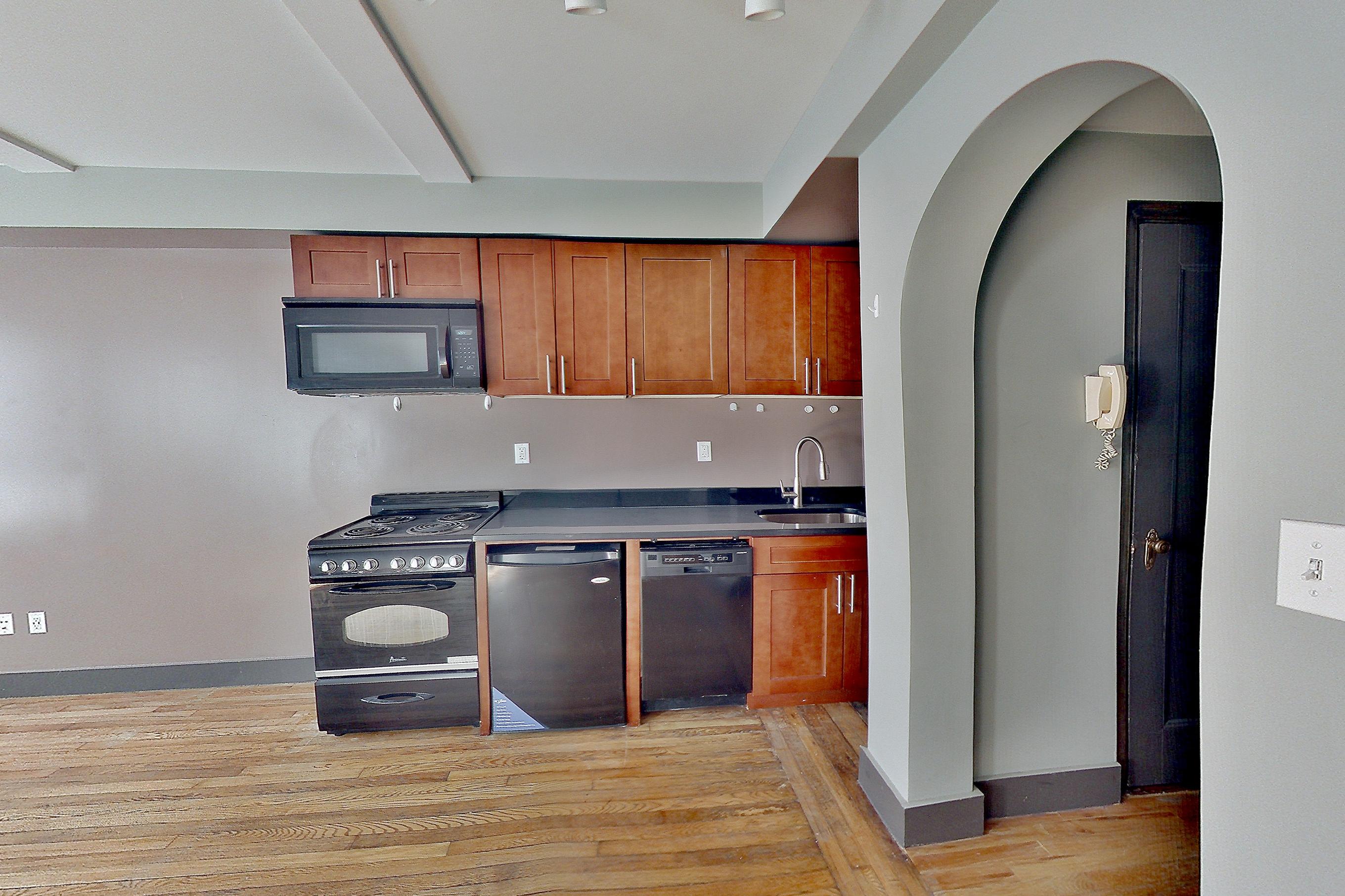 LIVING SPACE 2