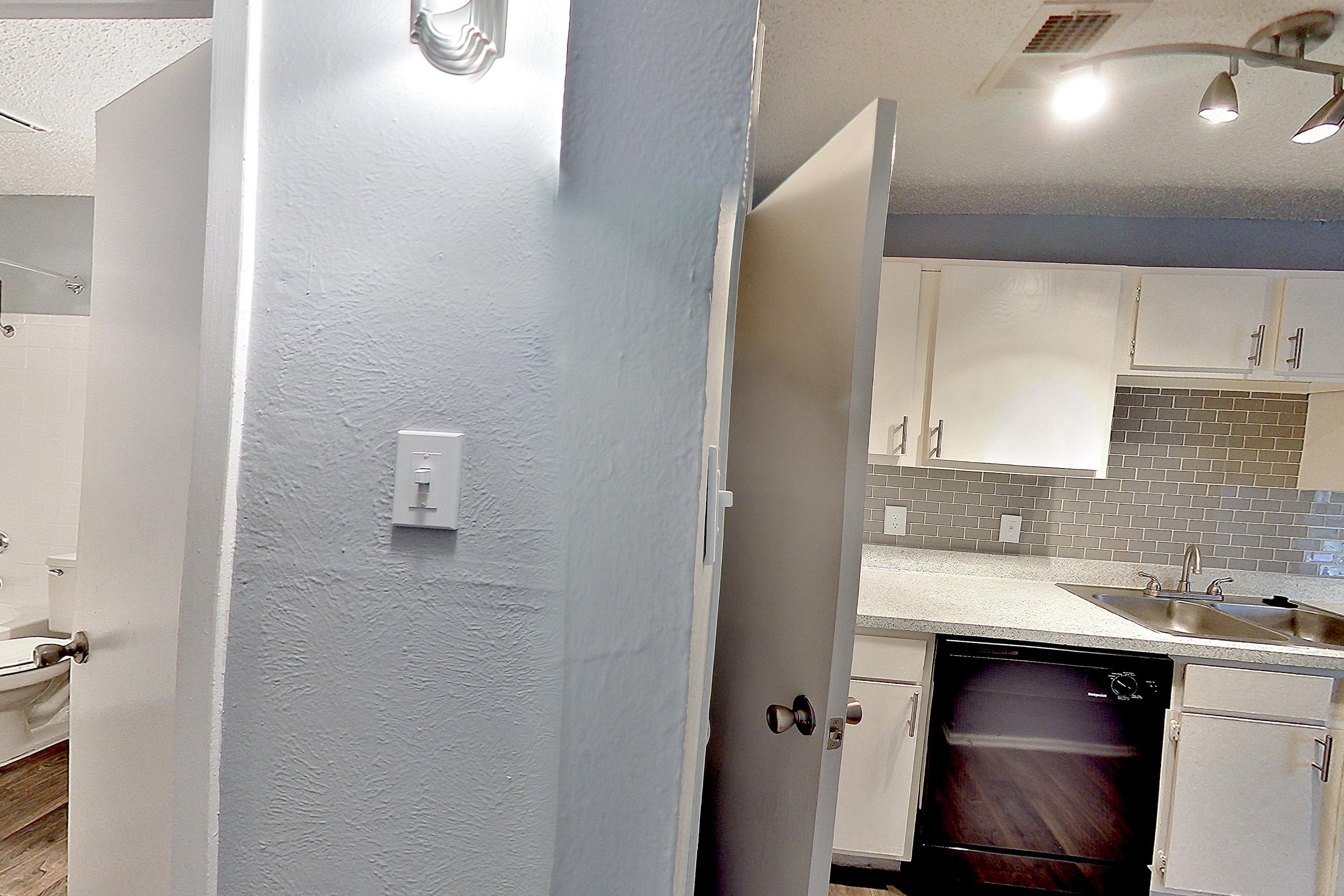 BED BATH KITCHEN NOOK
