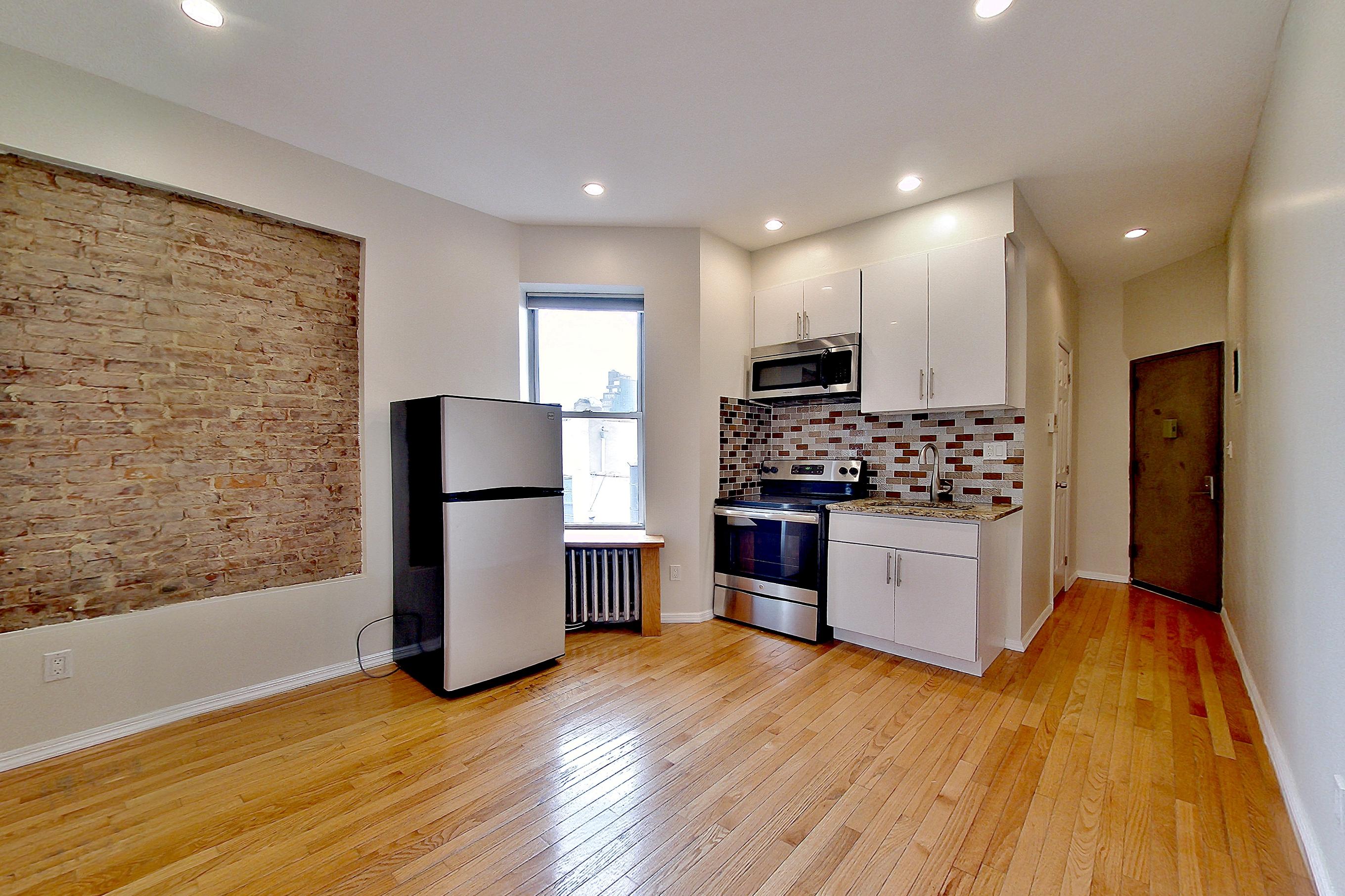 LIVING SPACE CORNER