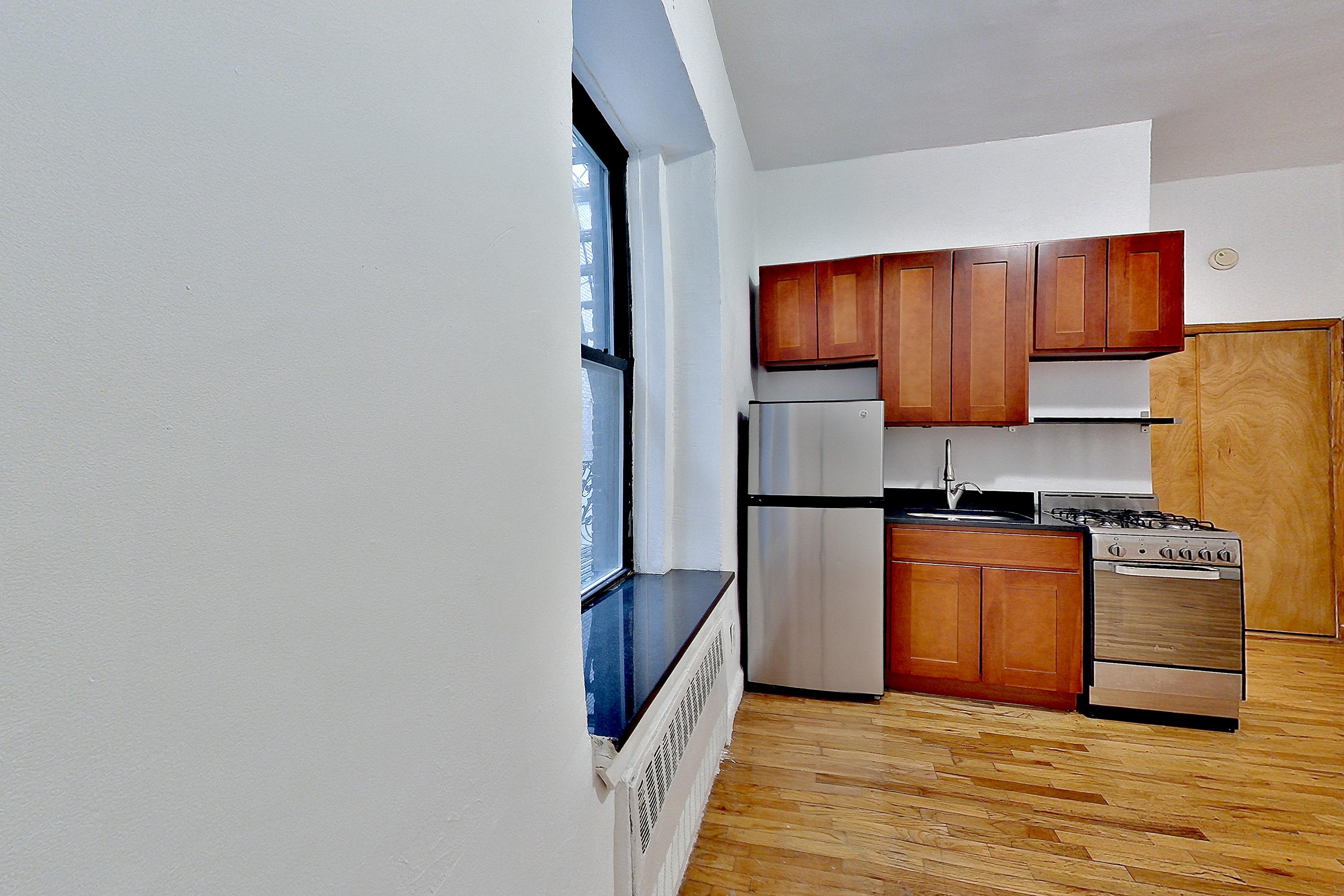 LIVING SPACE CORNER