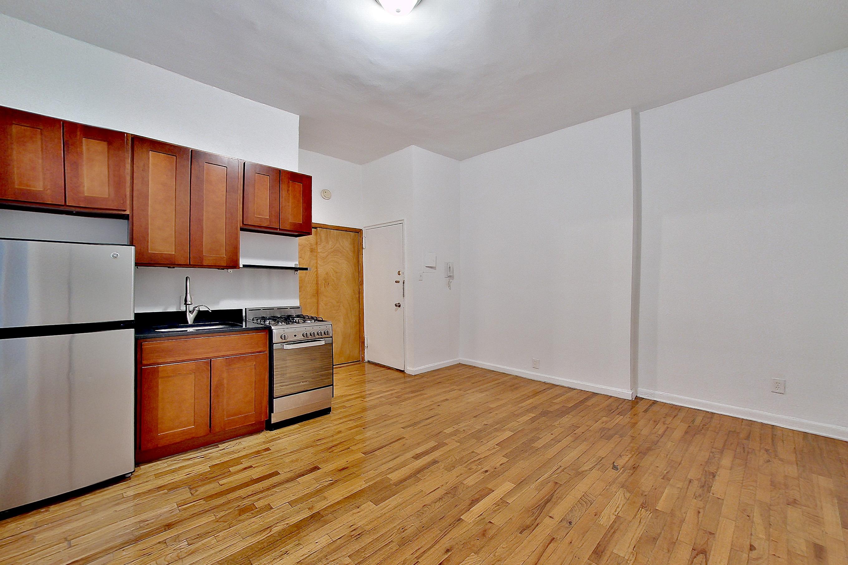 LIVING SPACE CORNER