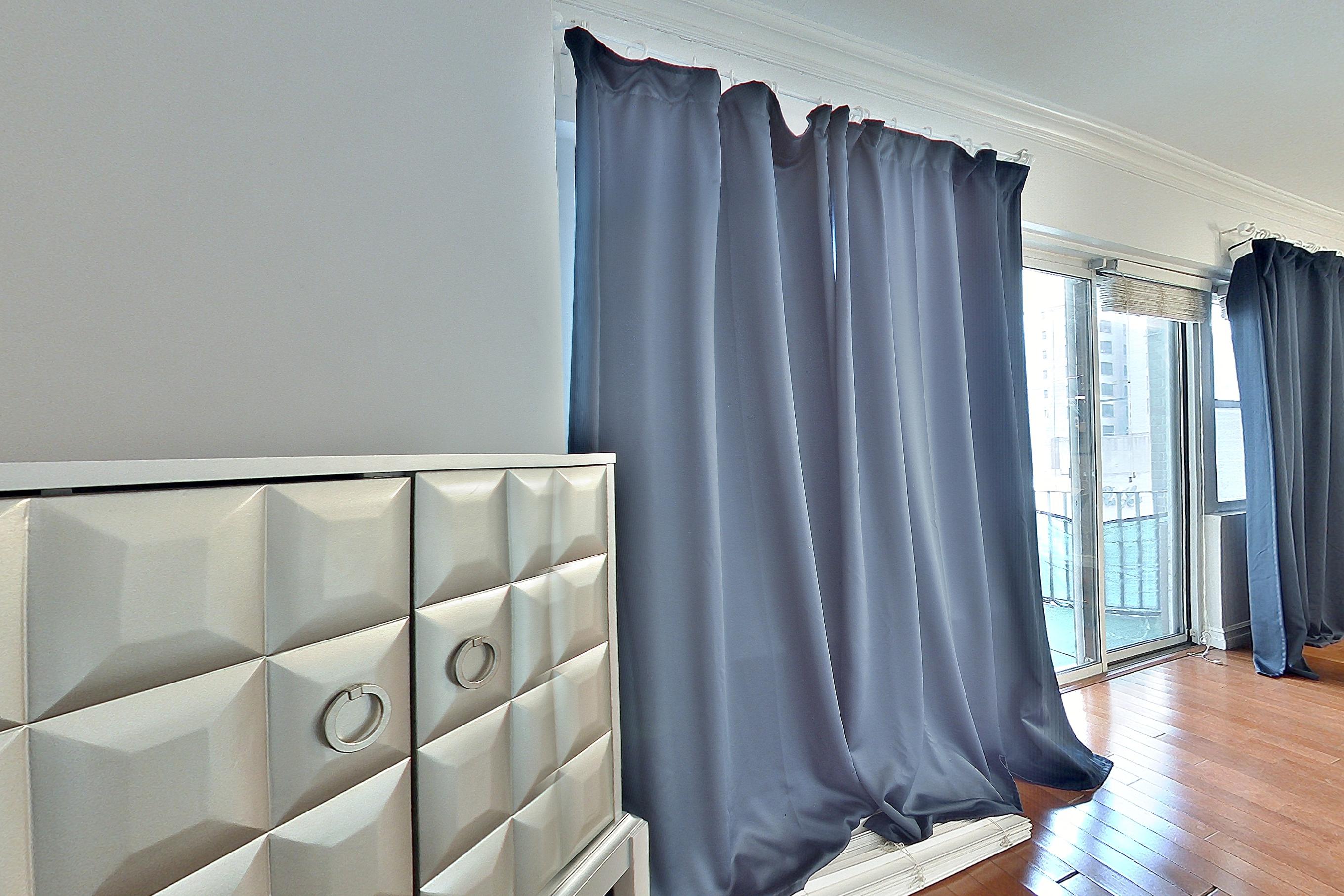 LIVING SPACE CORNER