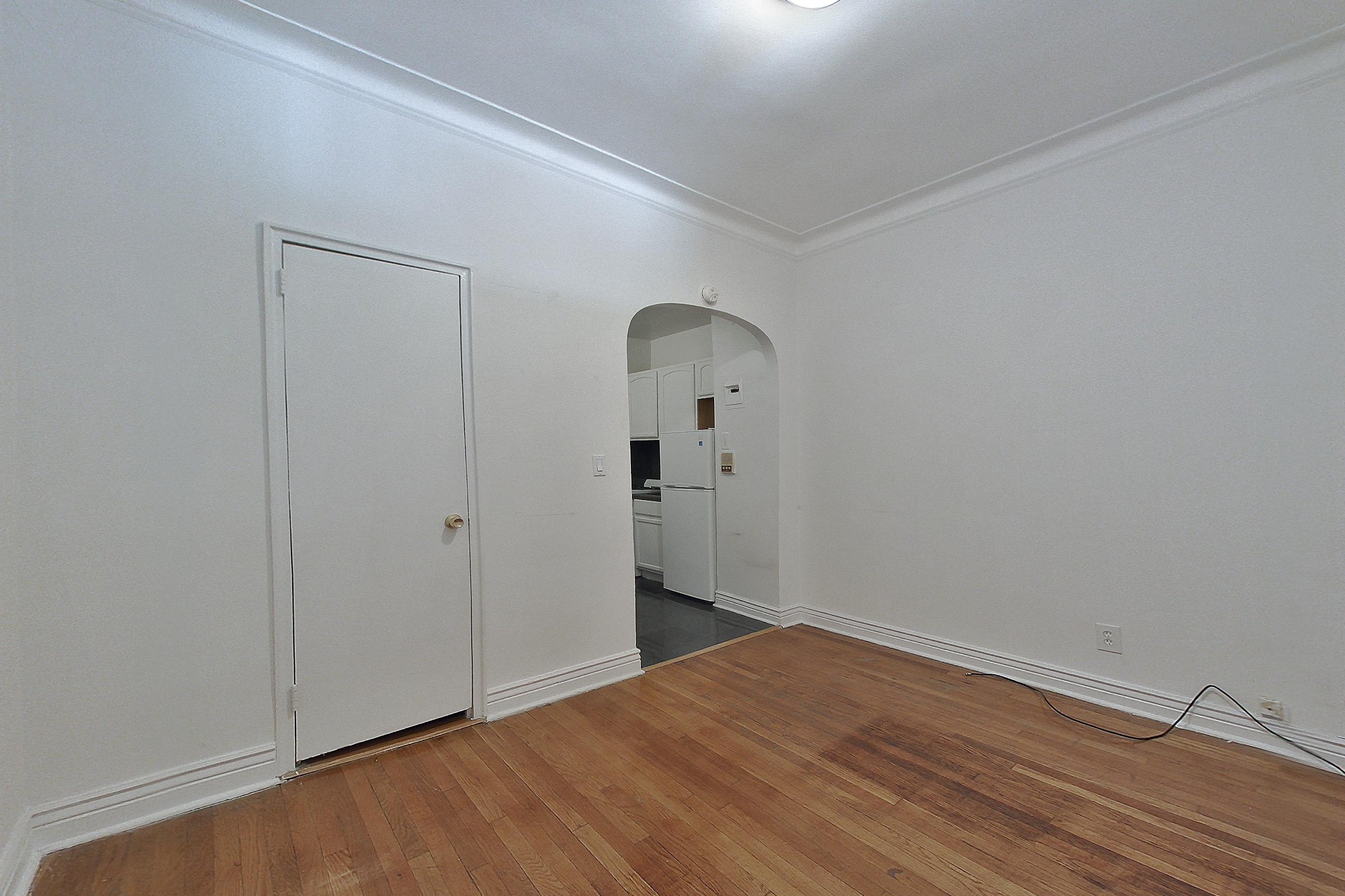 LIVING SPACE CORNER