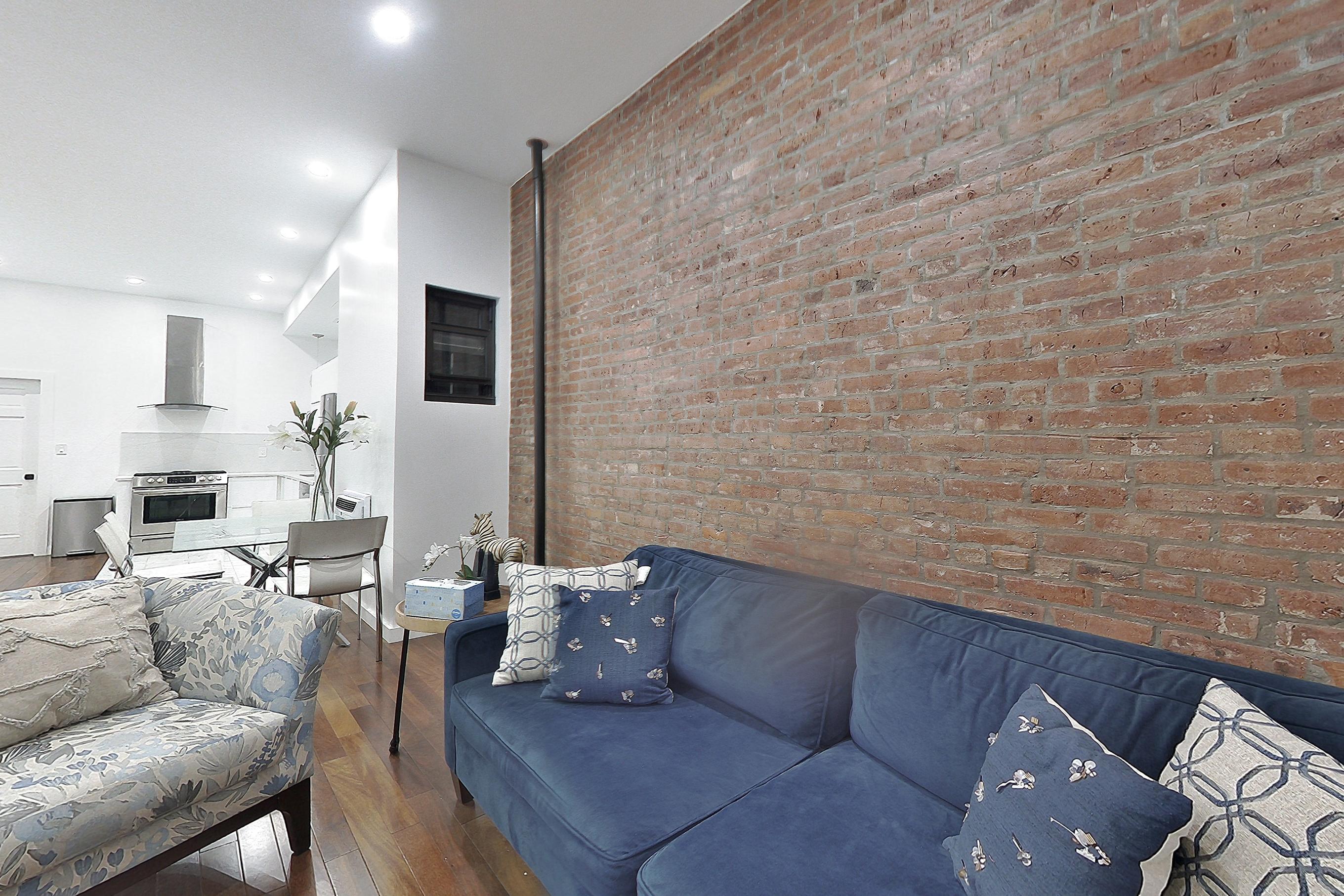 LIVING SPACE CORNER