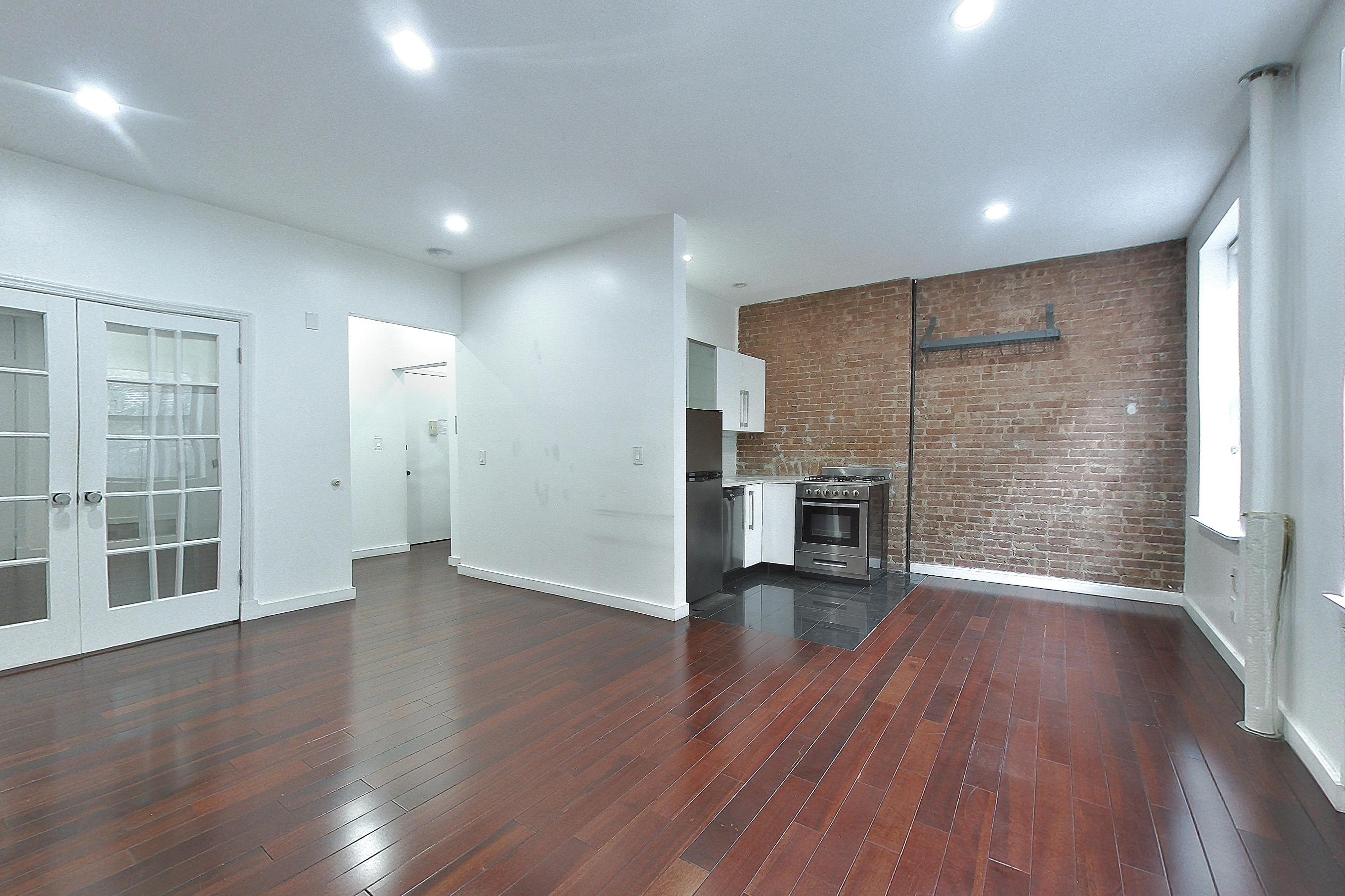 LIVING SPACE CORNER