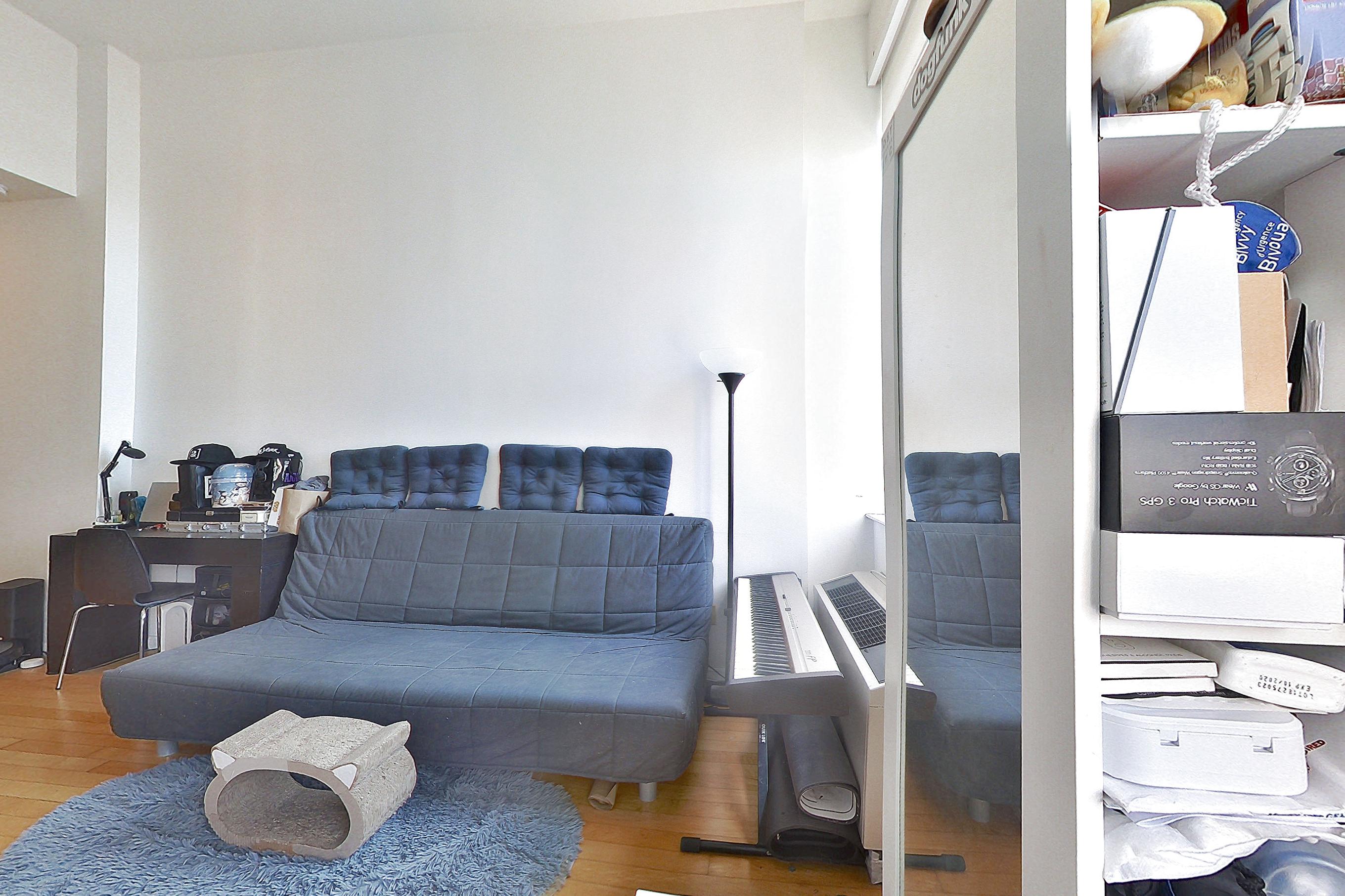LIVING SPACE CORNER
