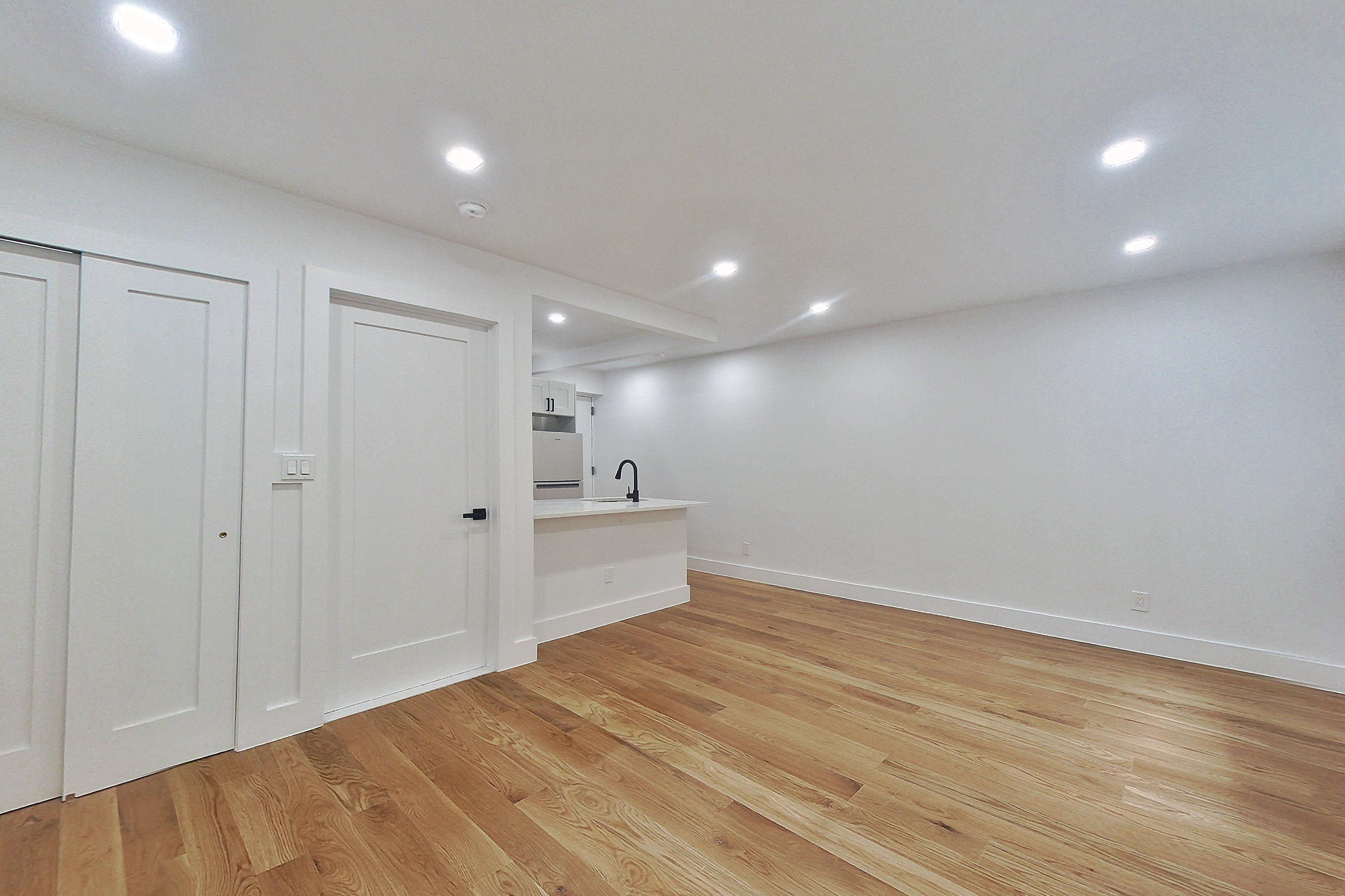 LIVING SPACE CORNER