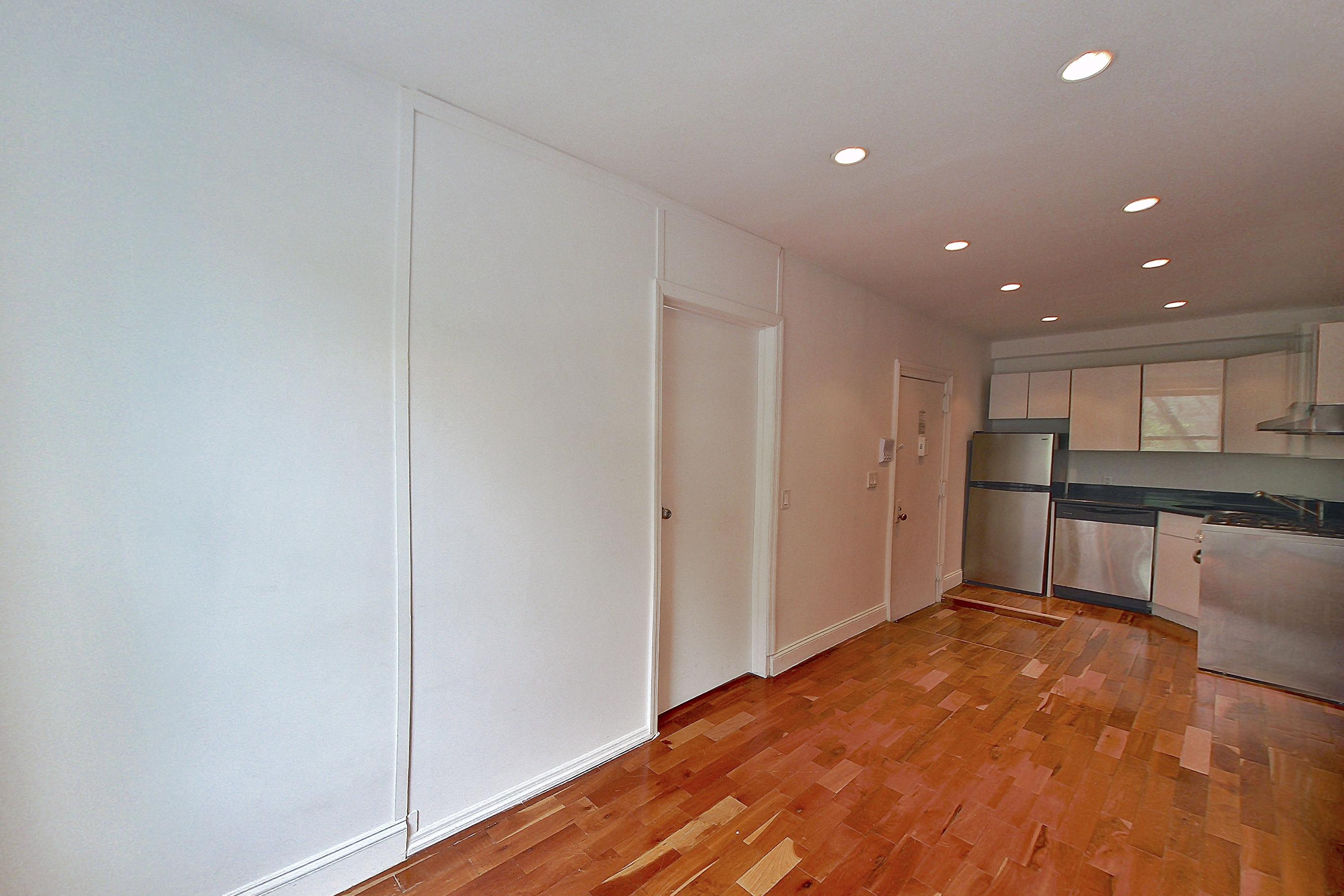 LIVING SPACE CORNER