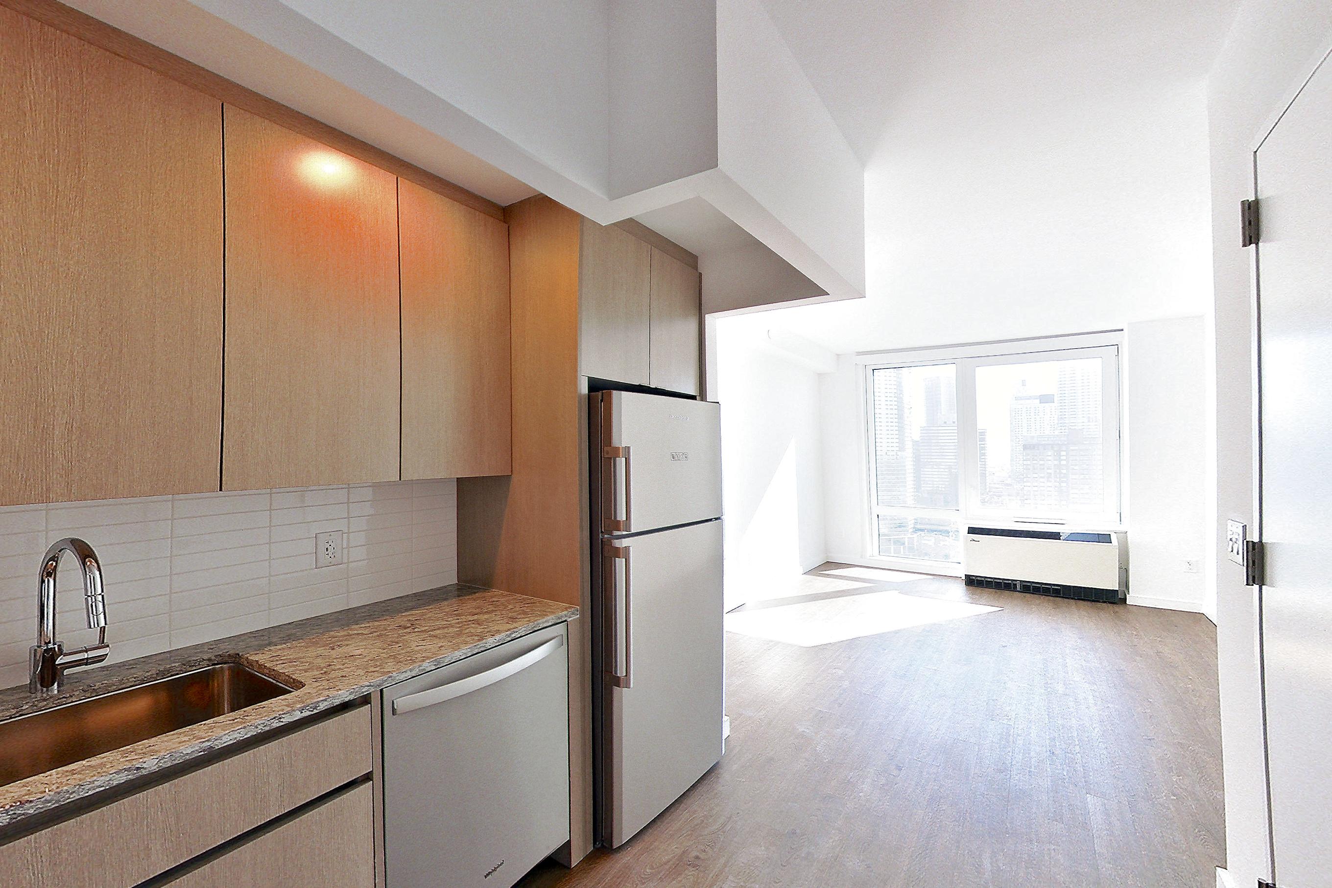 KITCHEN CLOSET